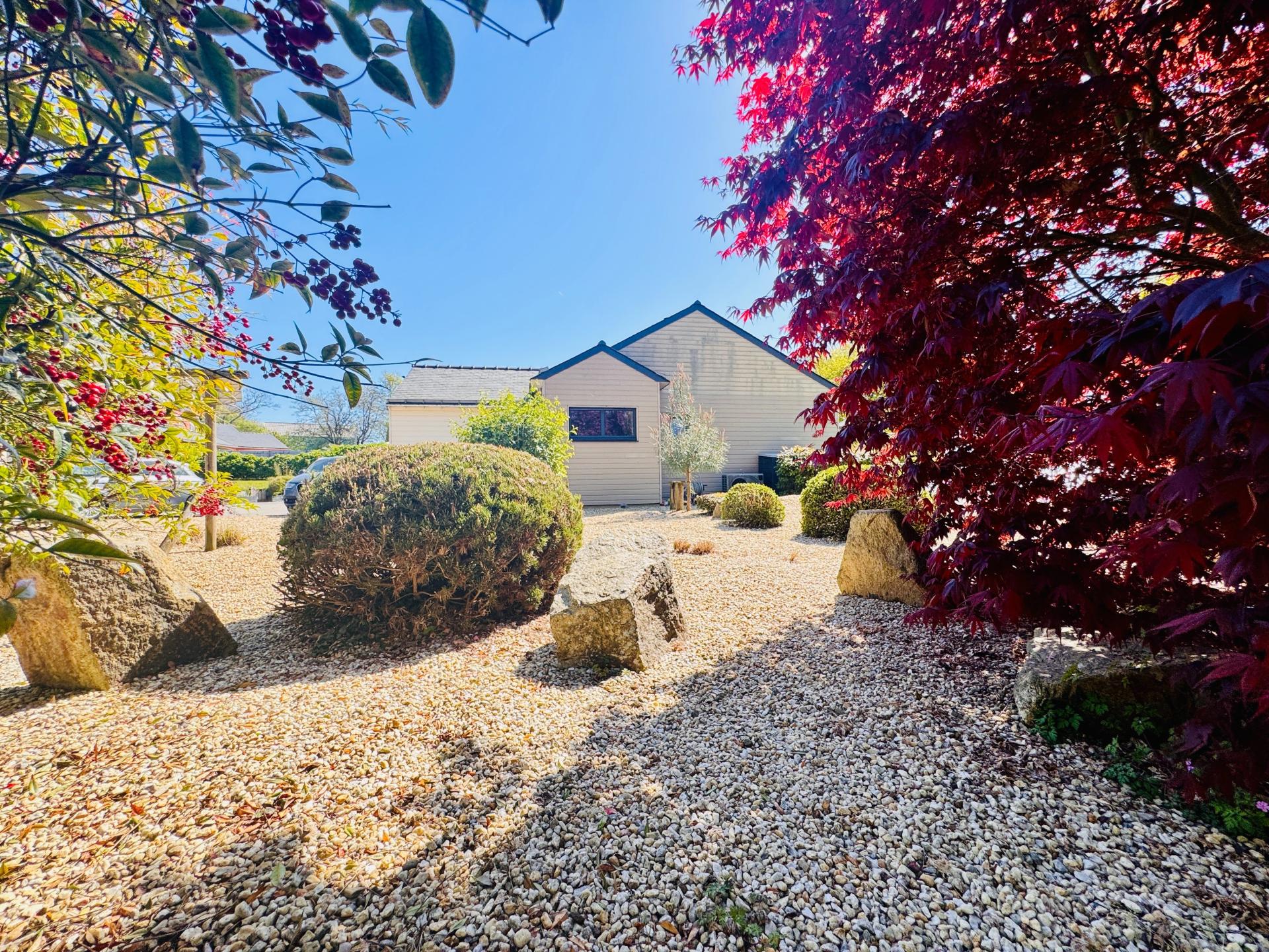 Photo 4 of the listing.