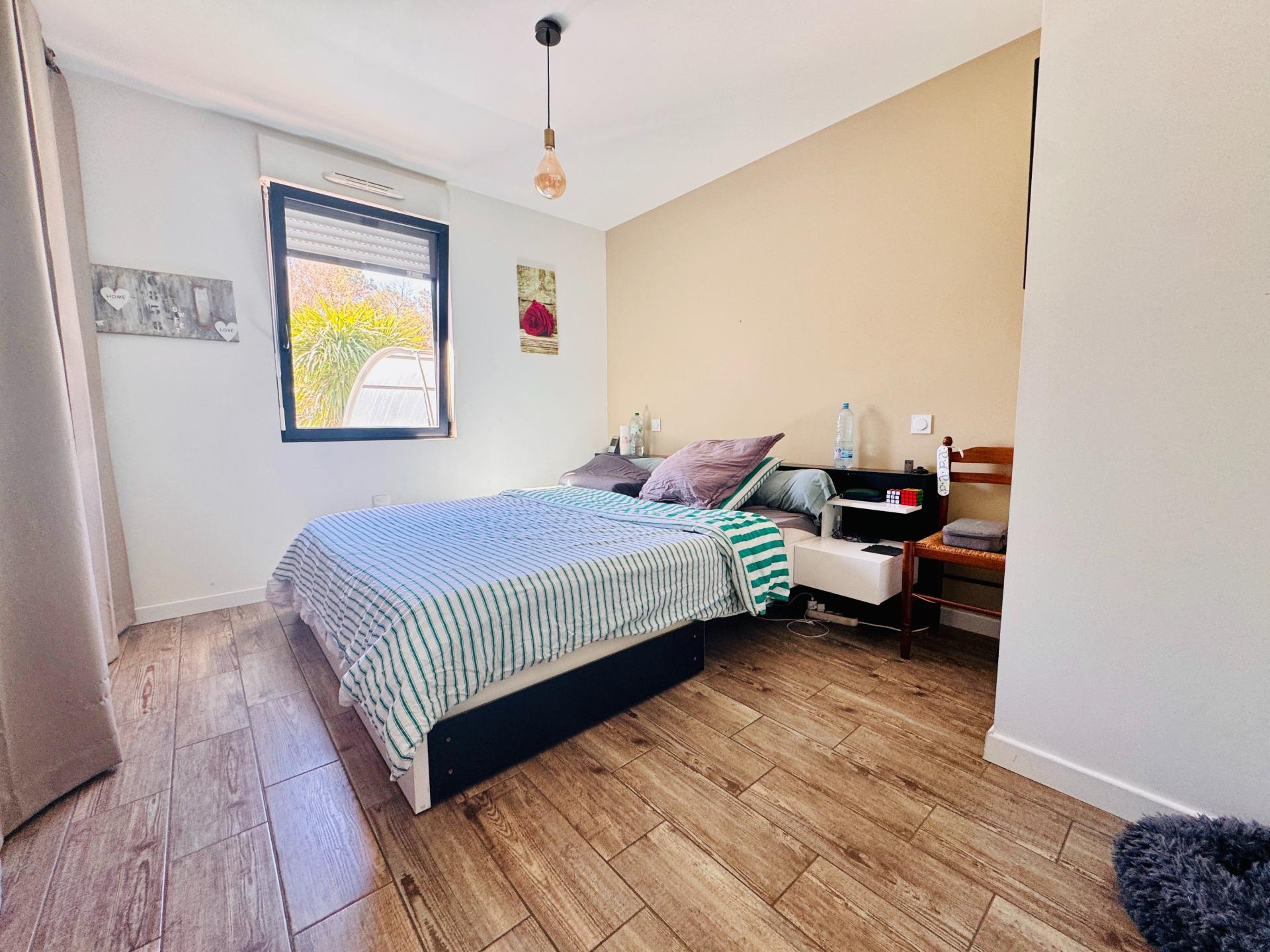 Photo 7 of the listing.