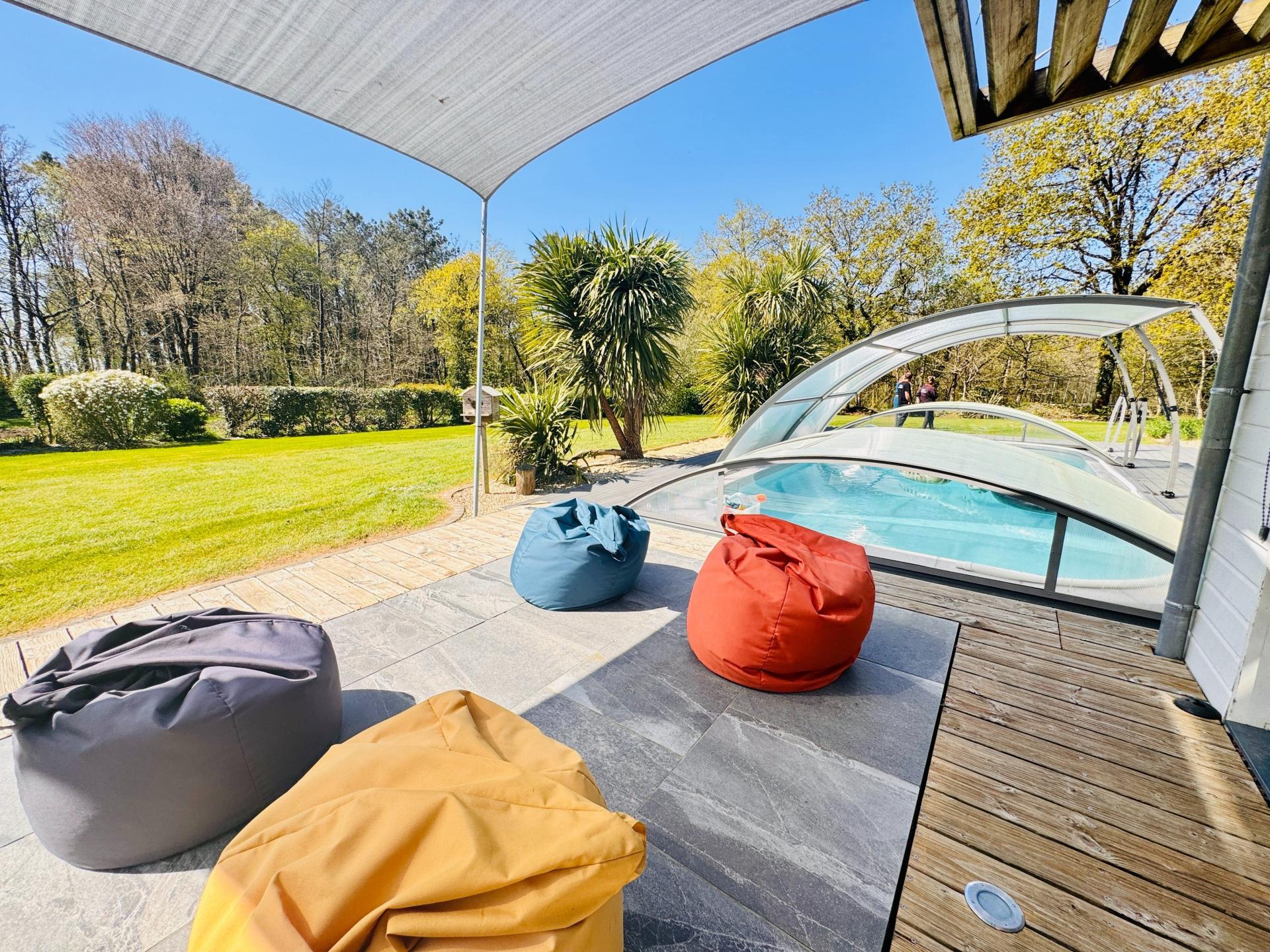 Photo 2 of the listing.