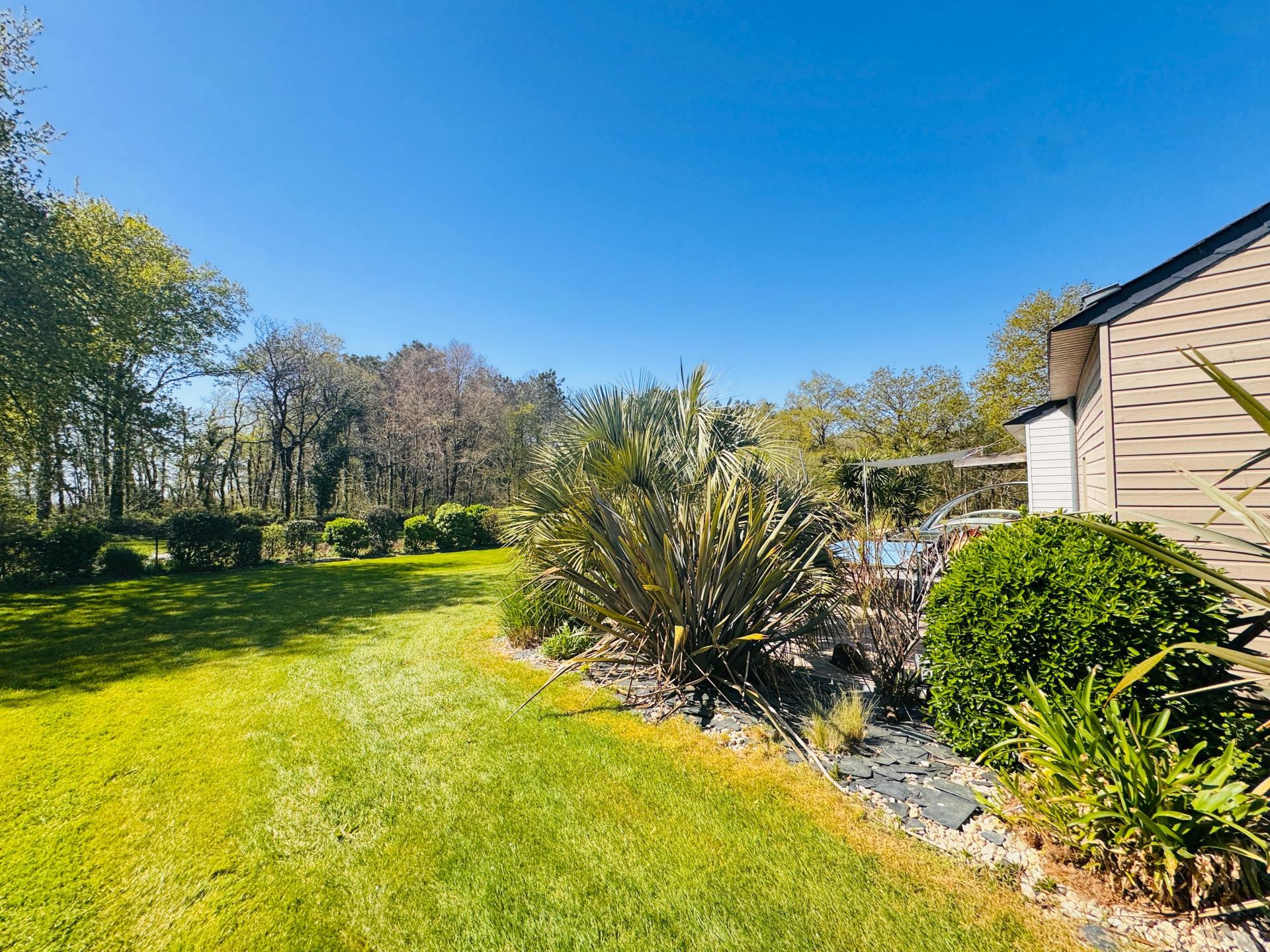 Photo 10 of the listing.