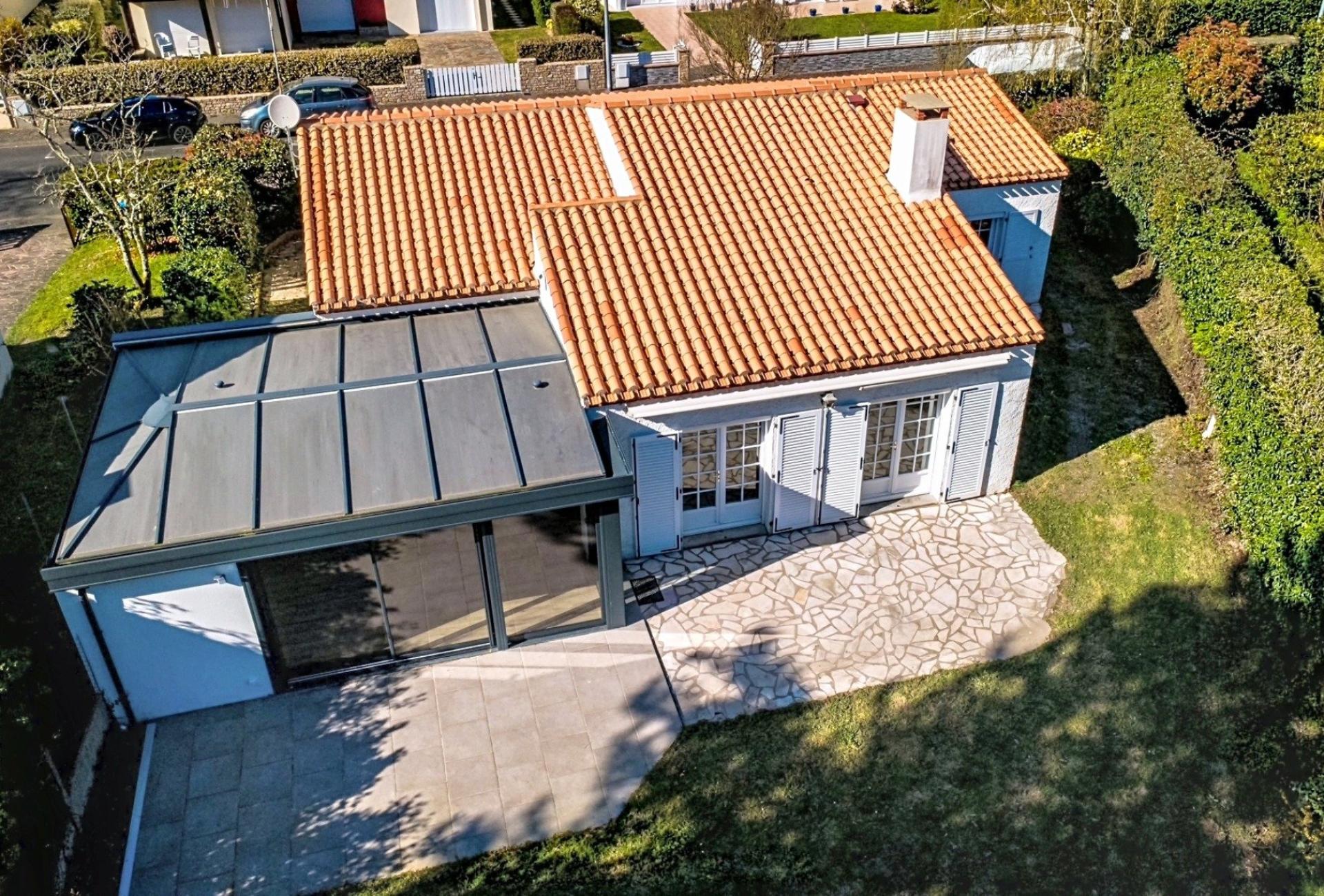 Photo 12 of the listing.