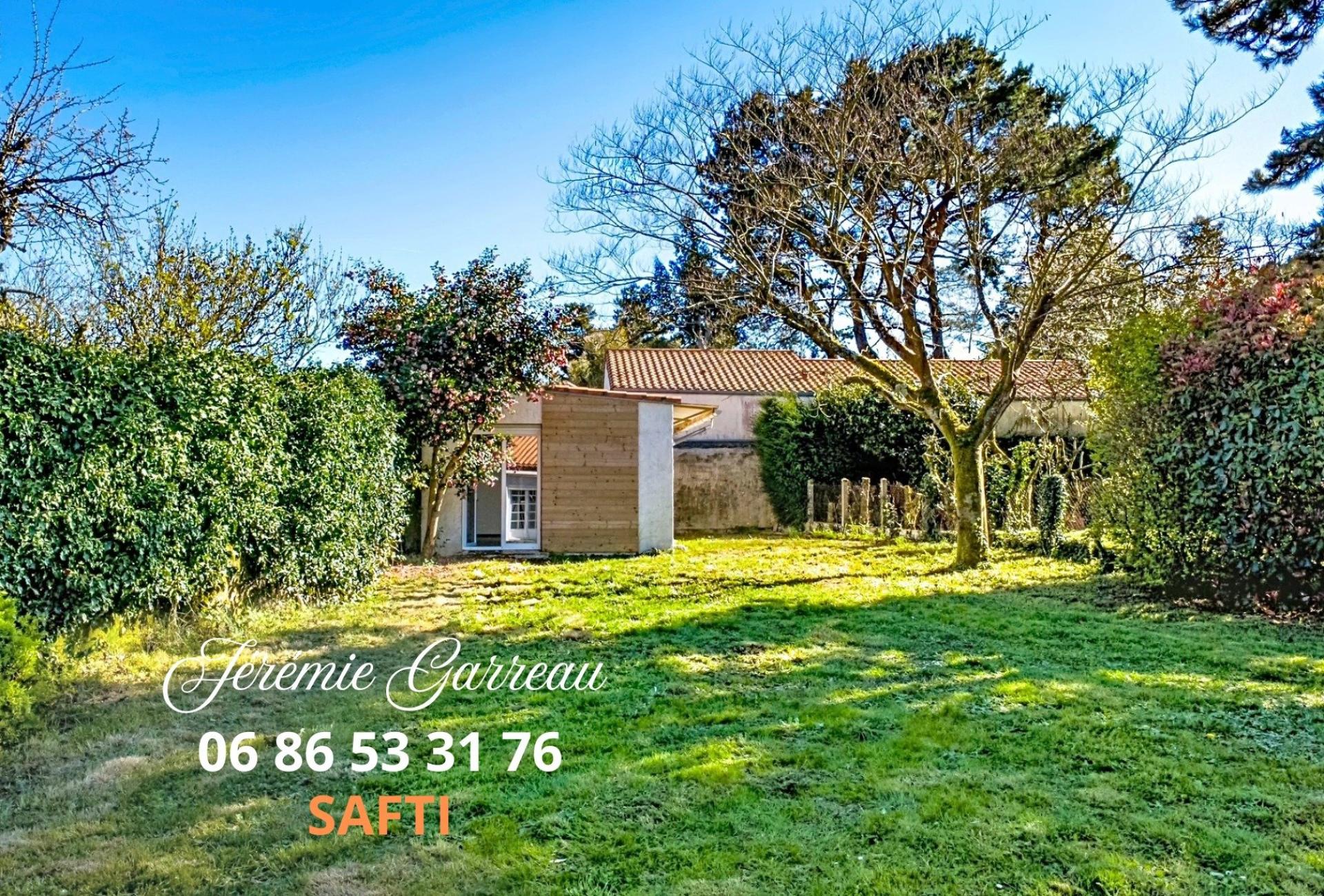 Photo 13 of the listing.