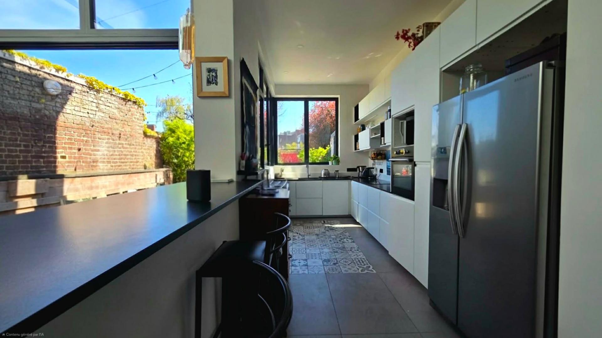 Photo 7 of the listing.