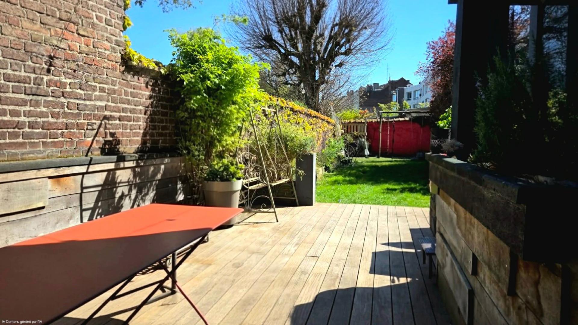 Photo 14 of the listing.