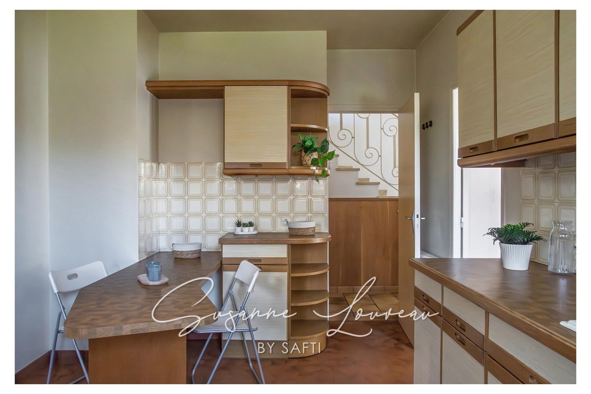 Photo 11 of the listing.