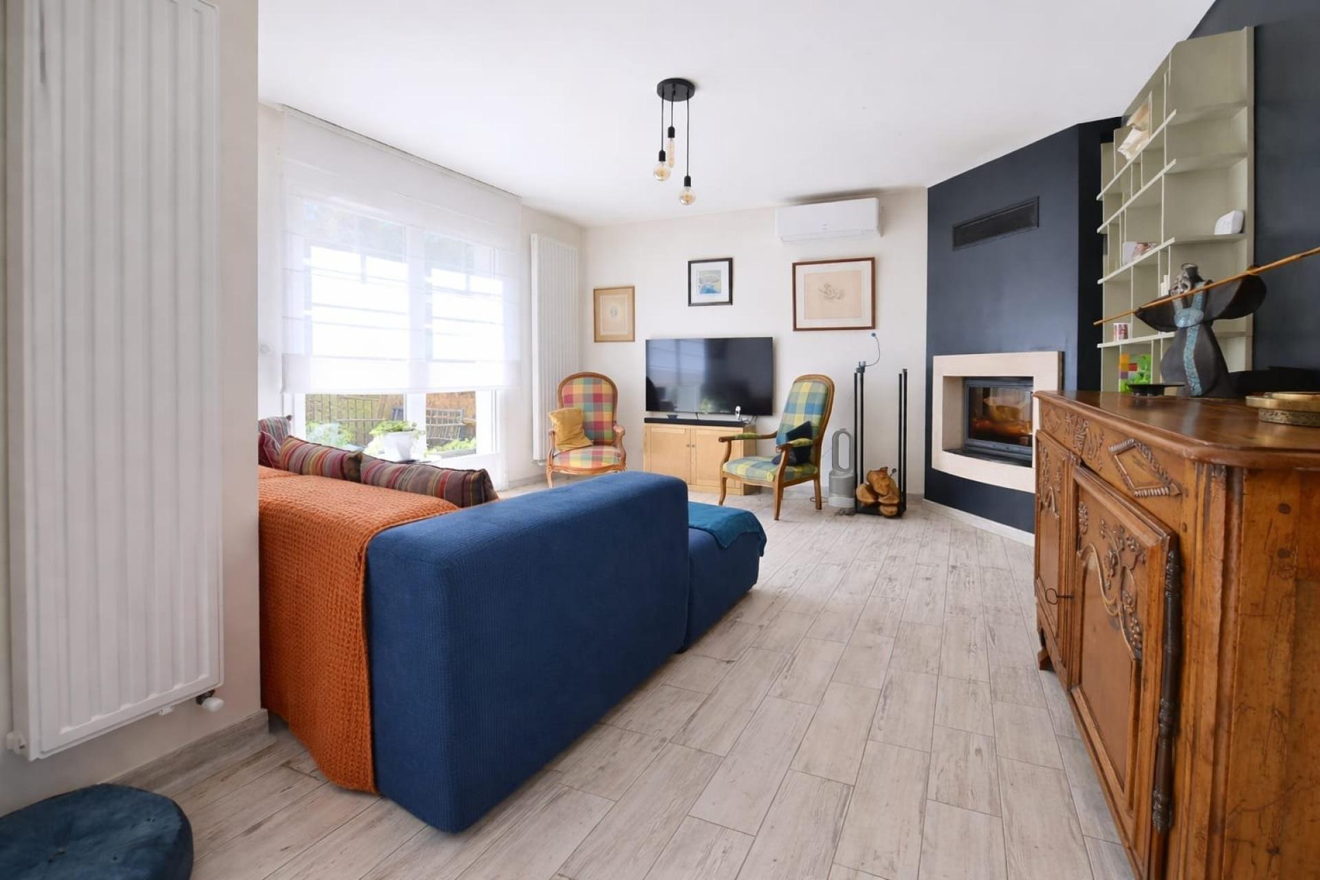 Photo 4 of the listing.