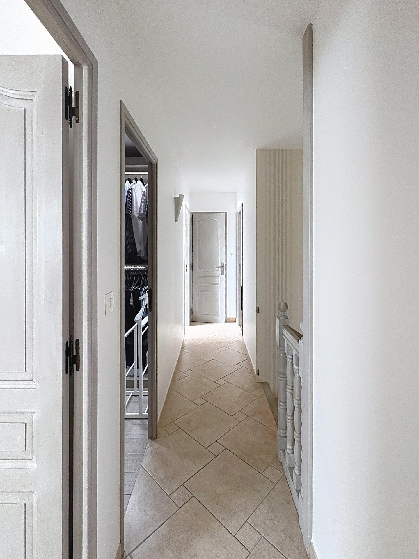 Photo 15 de l'annonce.