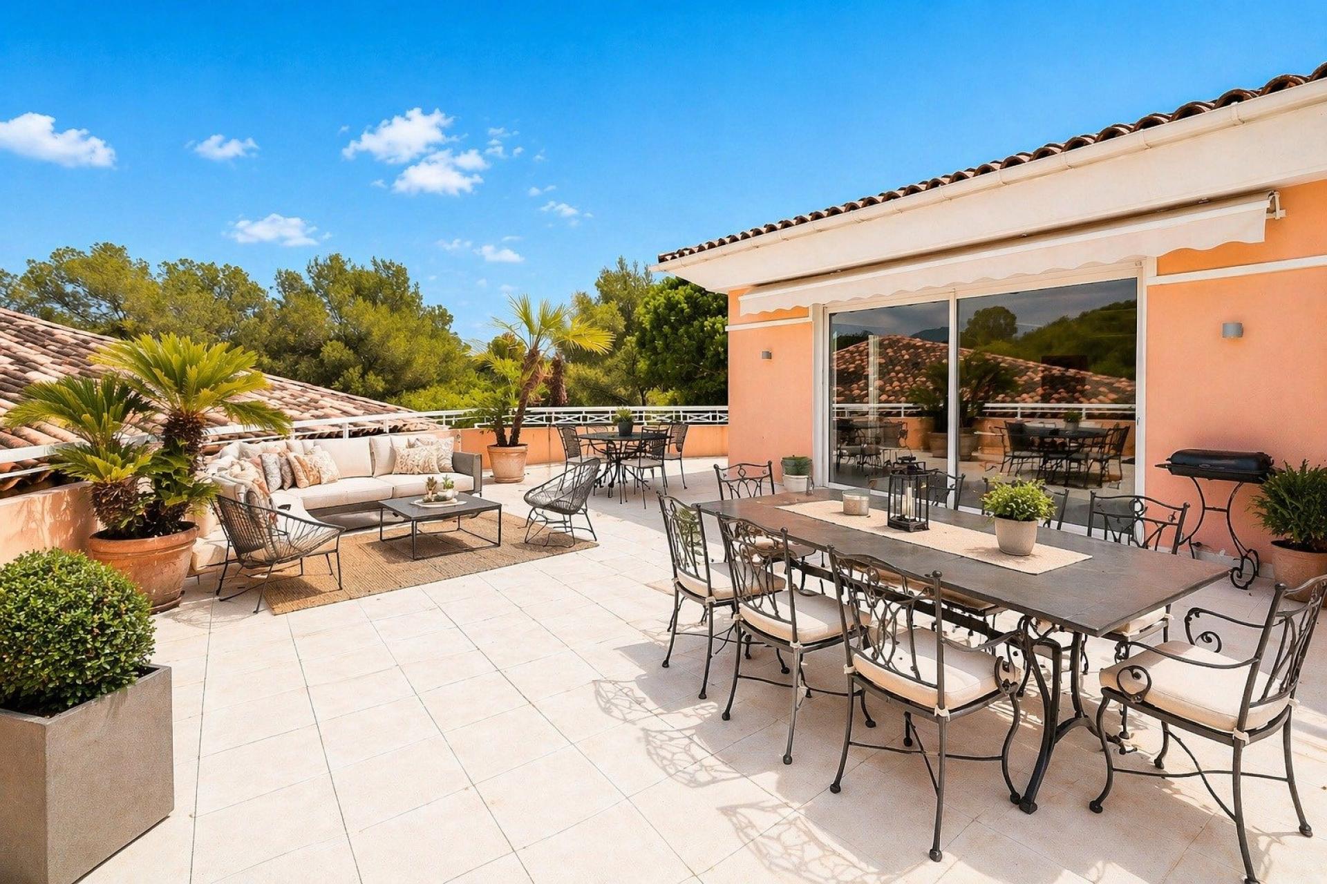 Photo 12 of the listing.