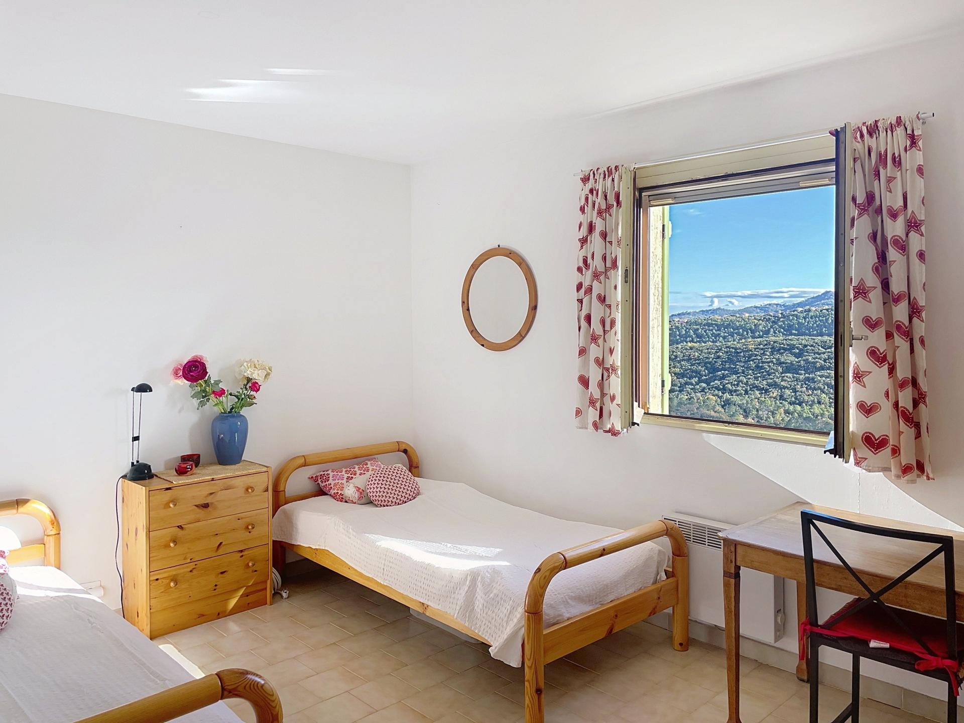 Photo 9 of the listing.