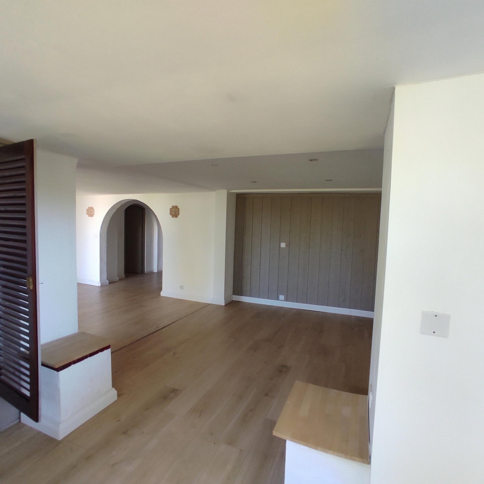 Photo 15 of the listing.