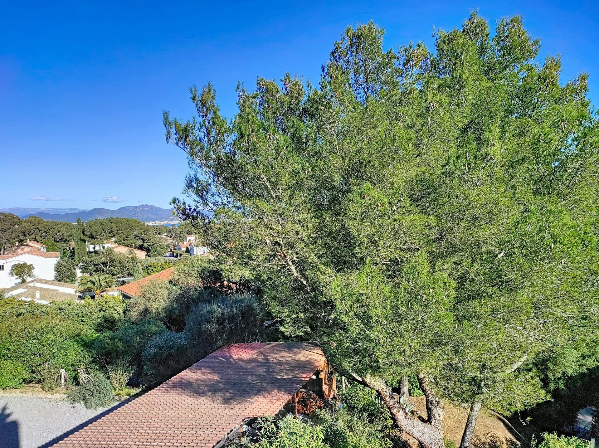 Photo 16 of the listing.