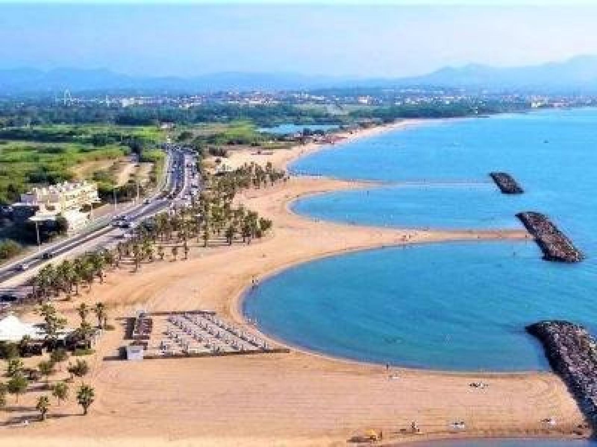 Photo 17 of the listing.