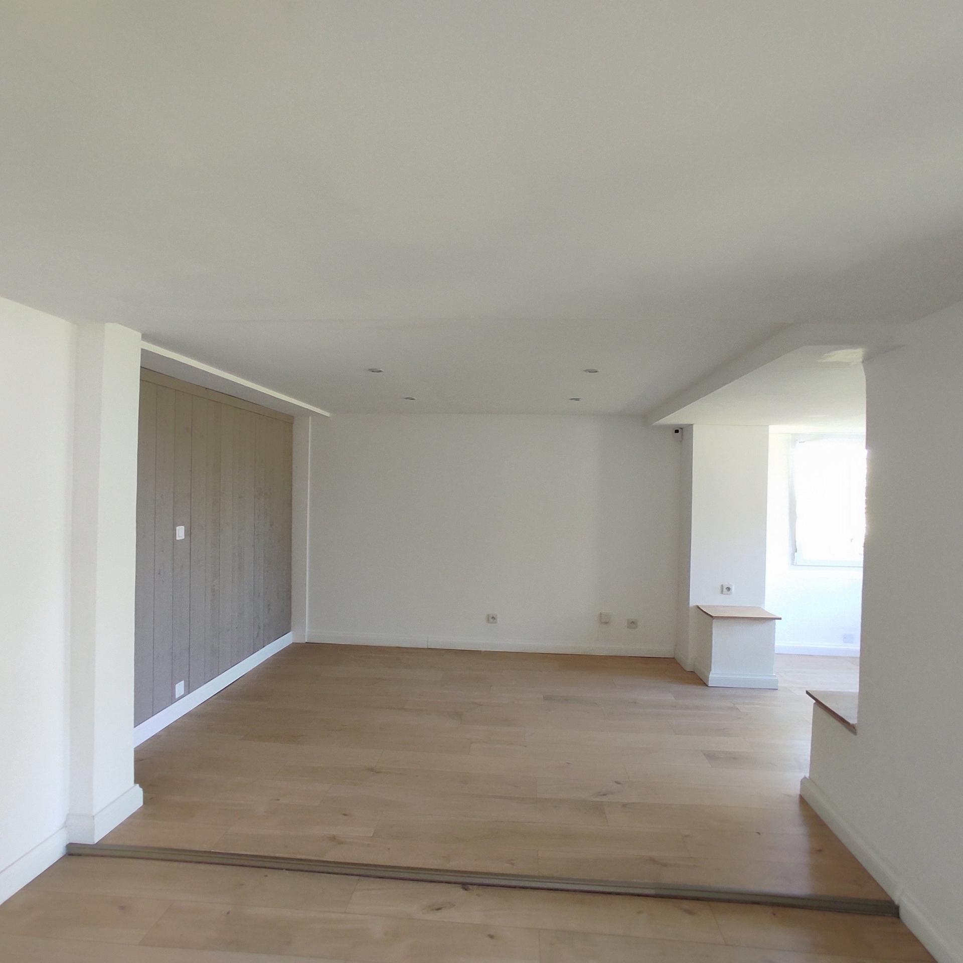 Photo 13 of the listing.