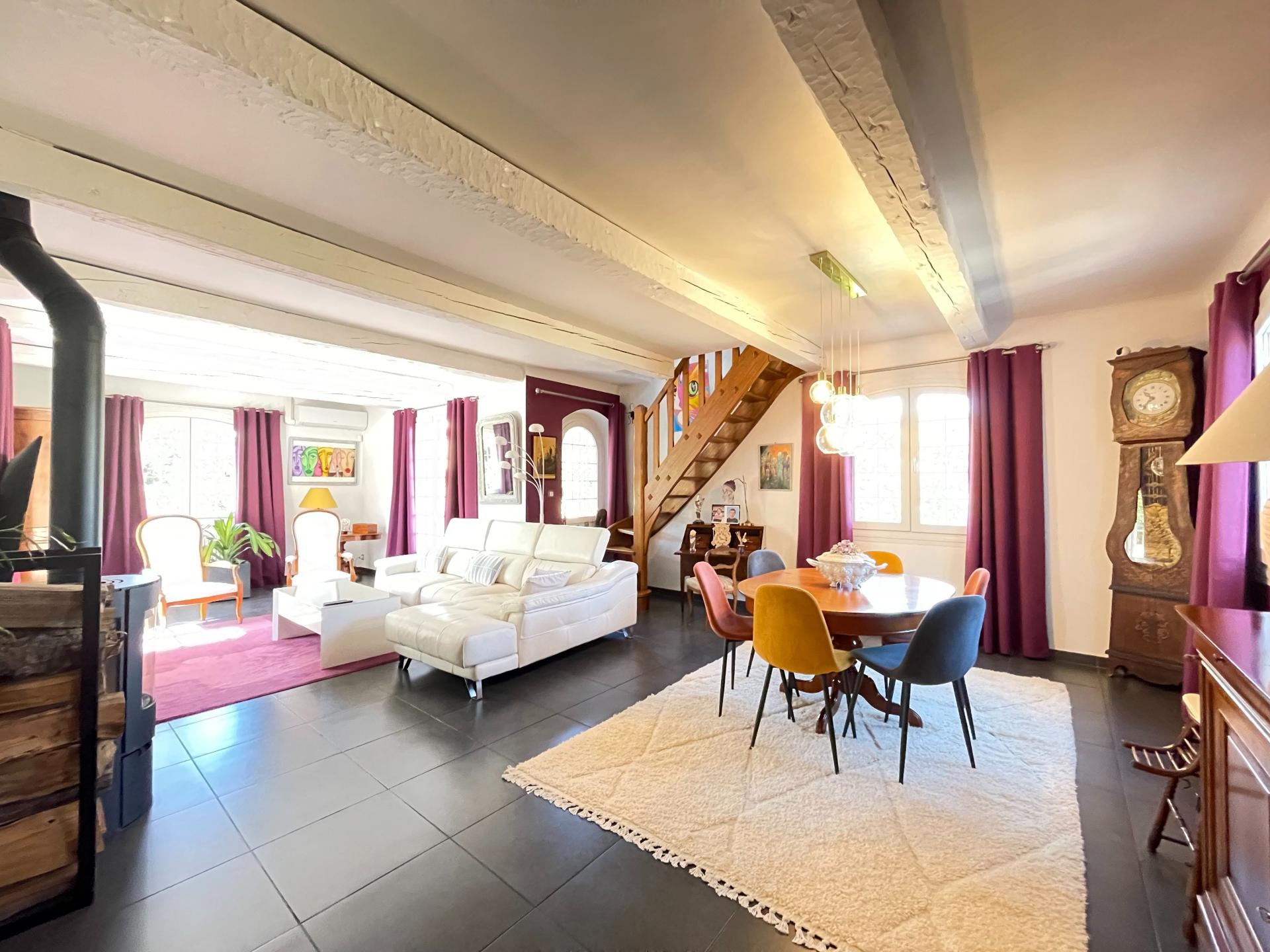 Photo 6 of the listing.