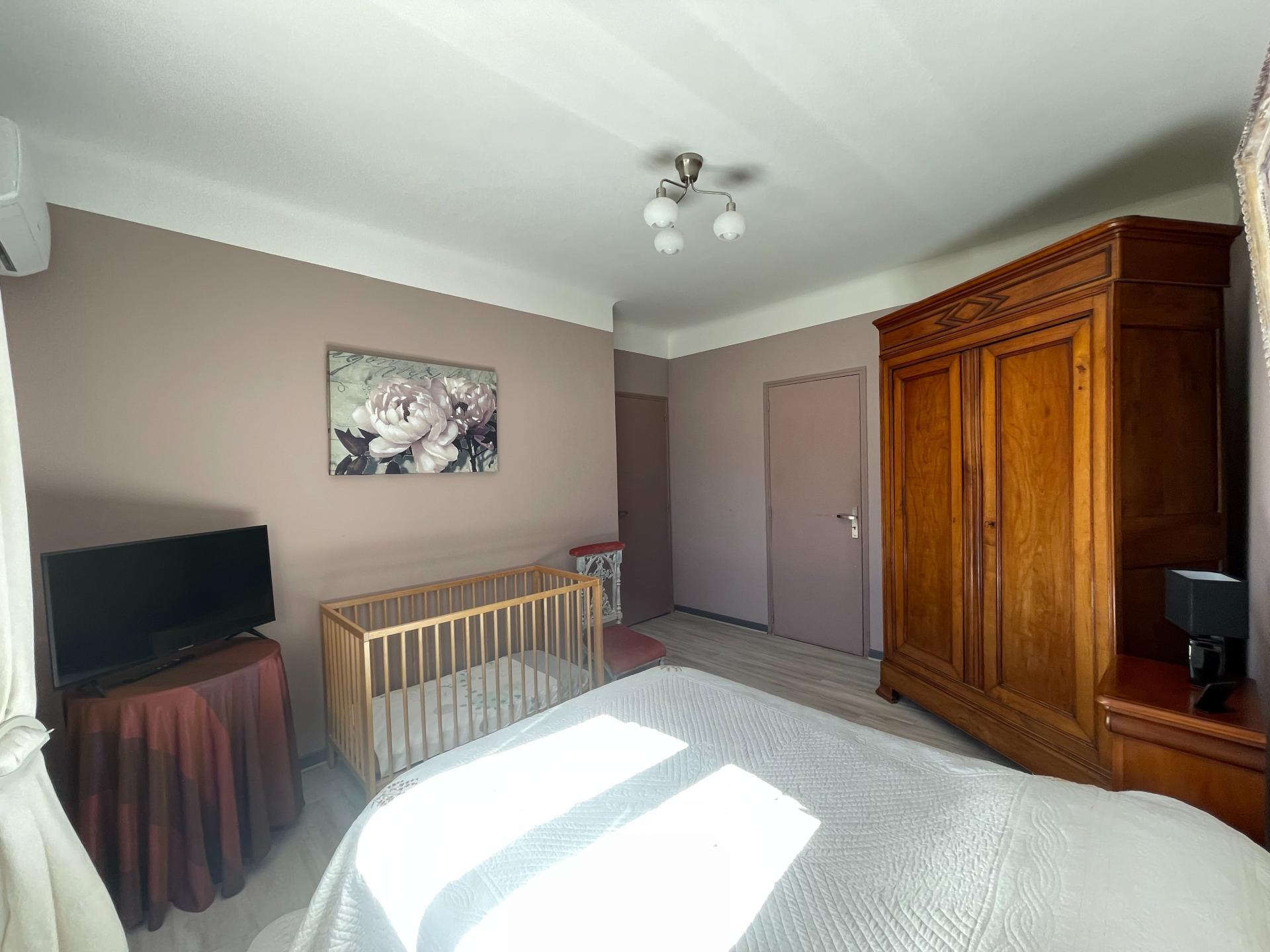 Photo 10 of the listing.