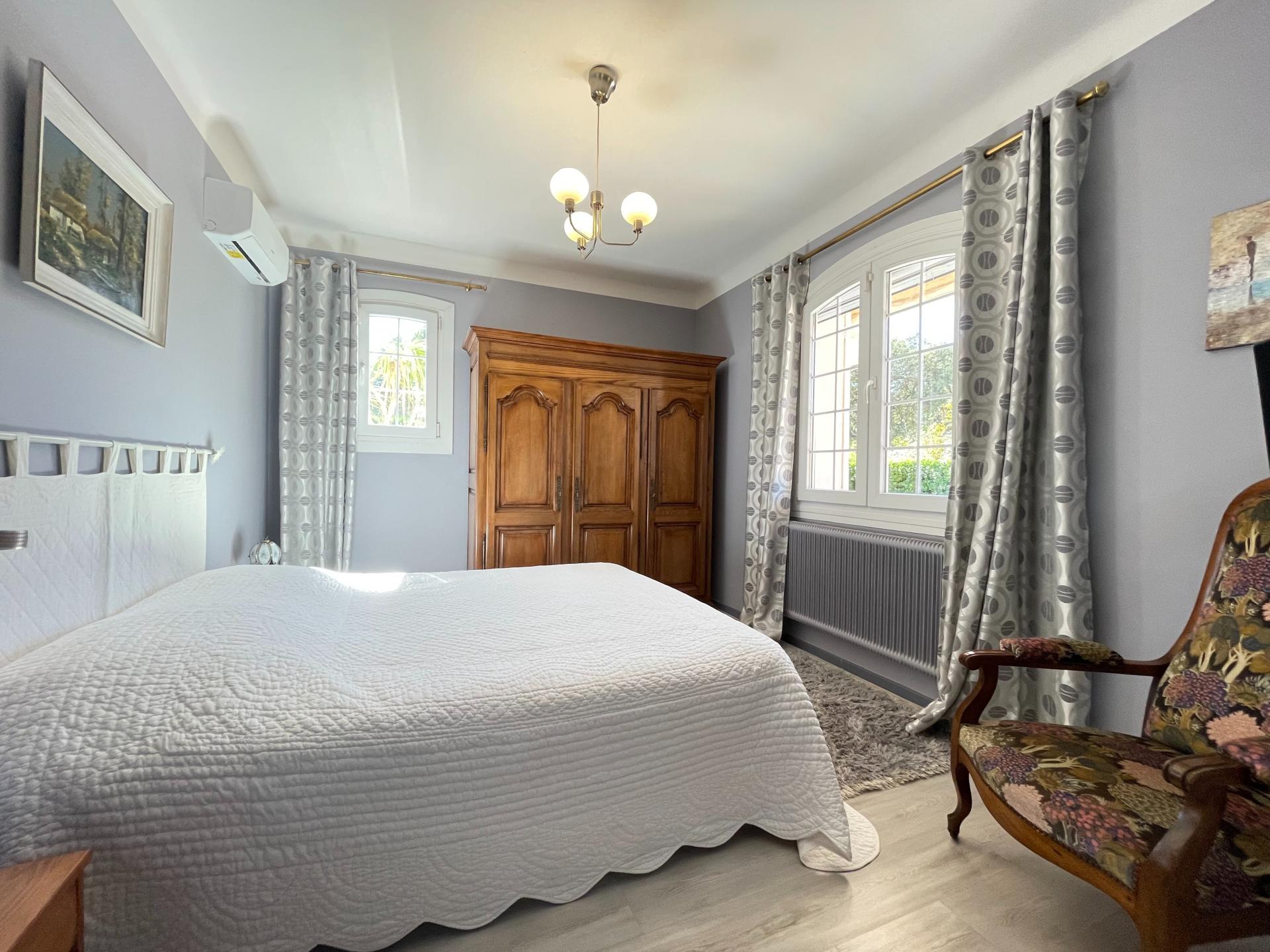 Photo 9 of the listing.