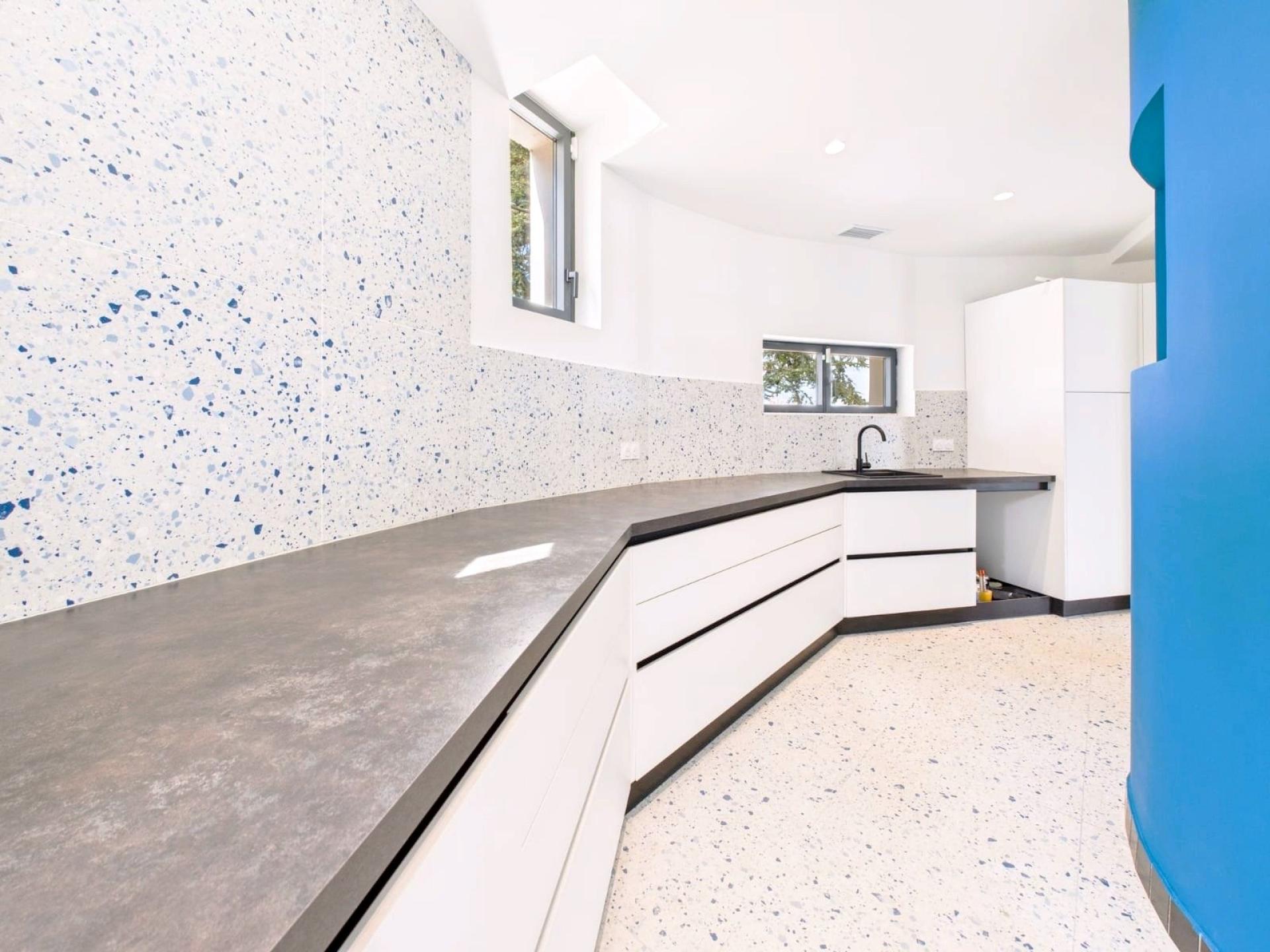 Photo 16 of the listing.