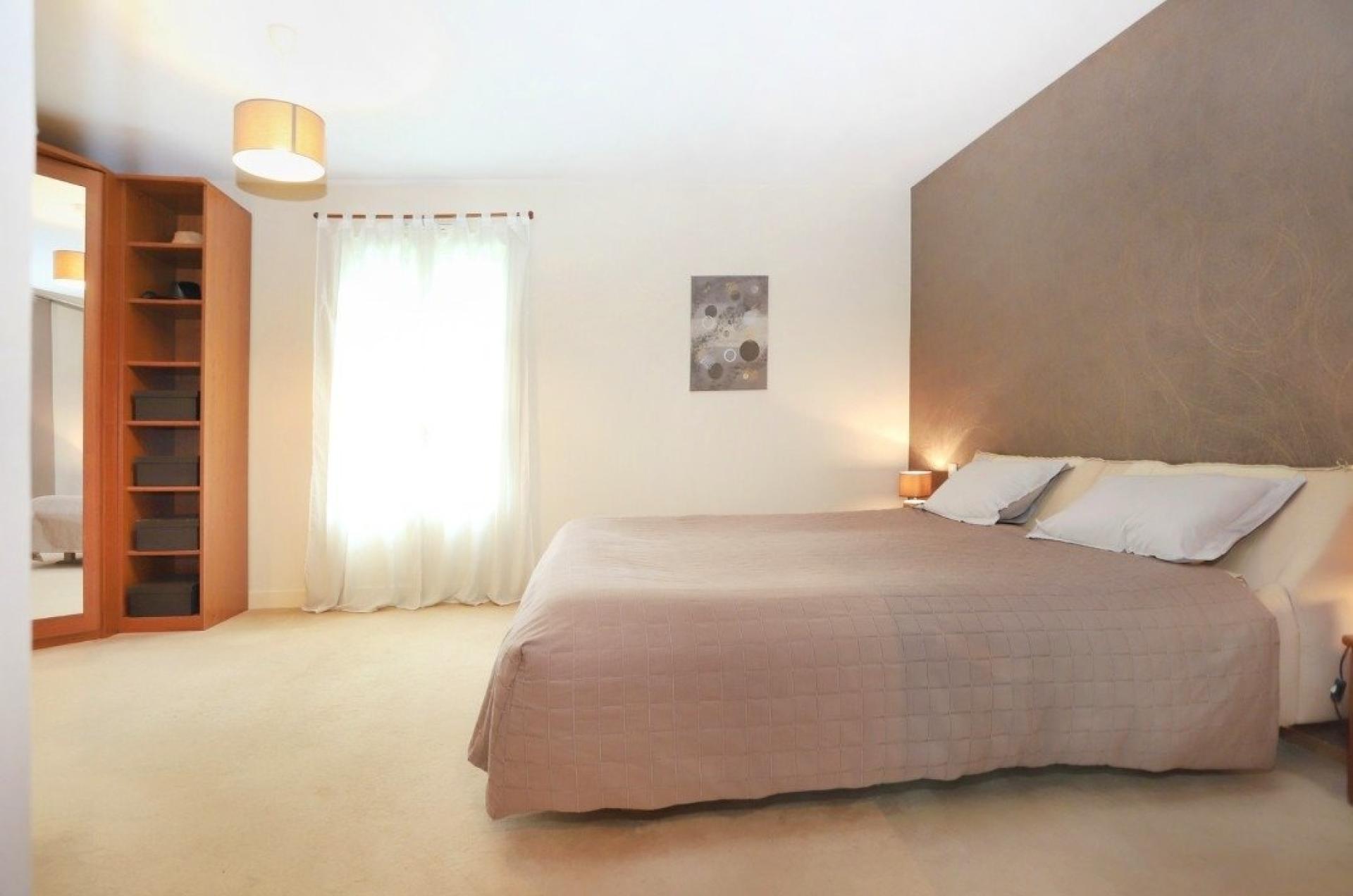 Photo 8 of the listing.