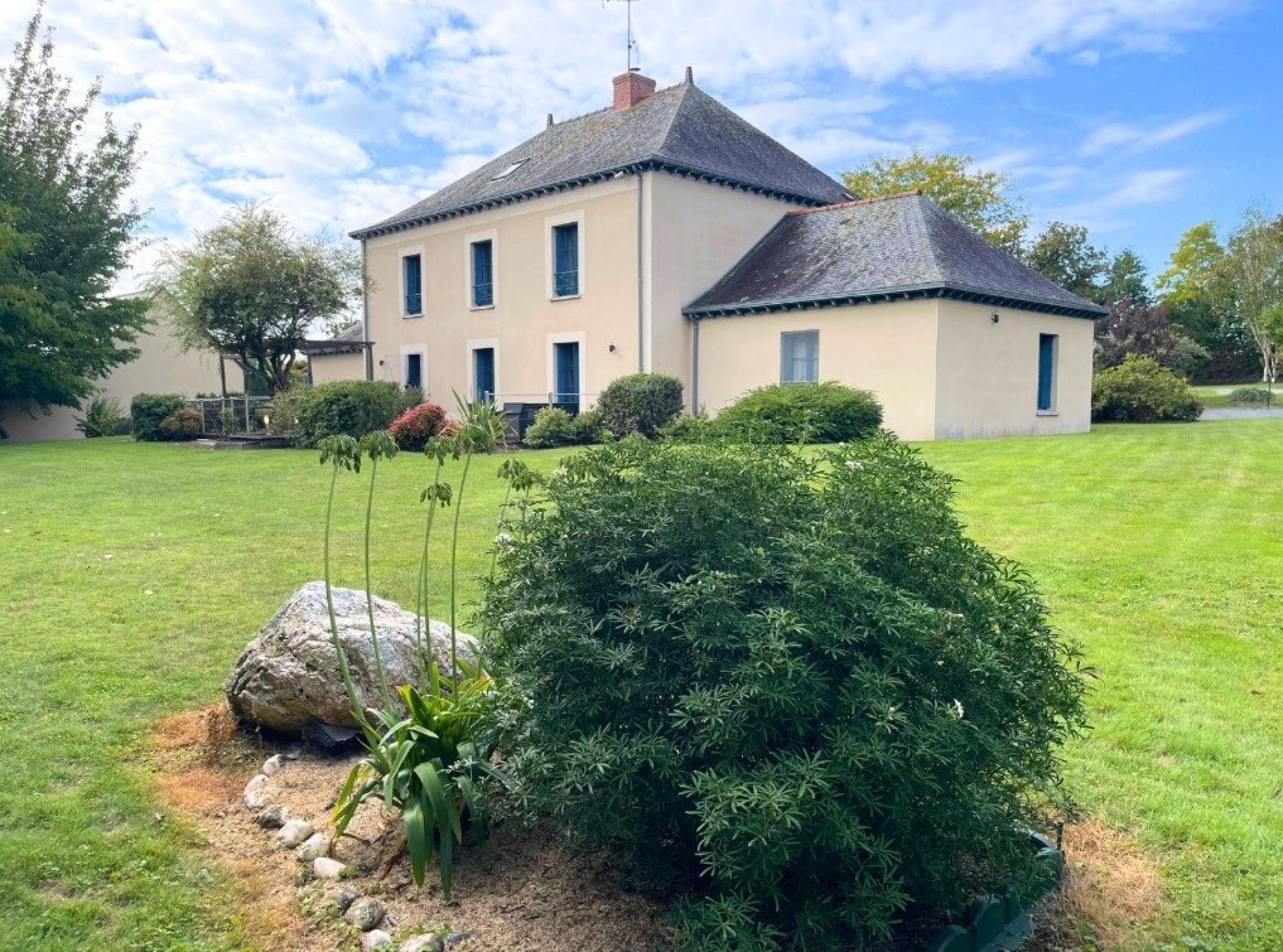 Photo 13 of the listing.