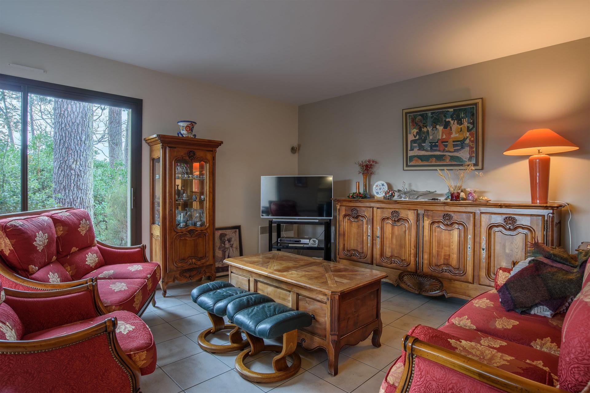 Photo 3 of the listing.