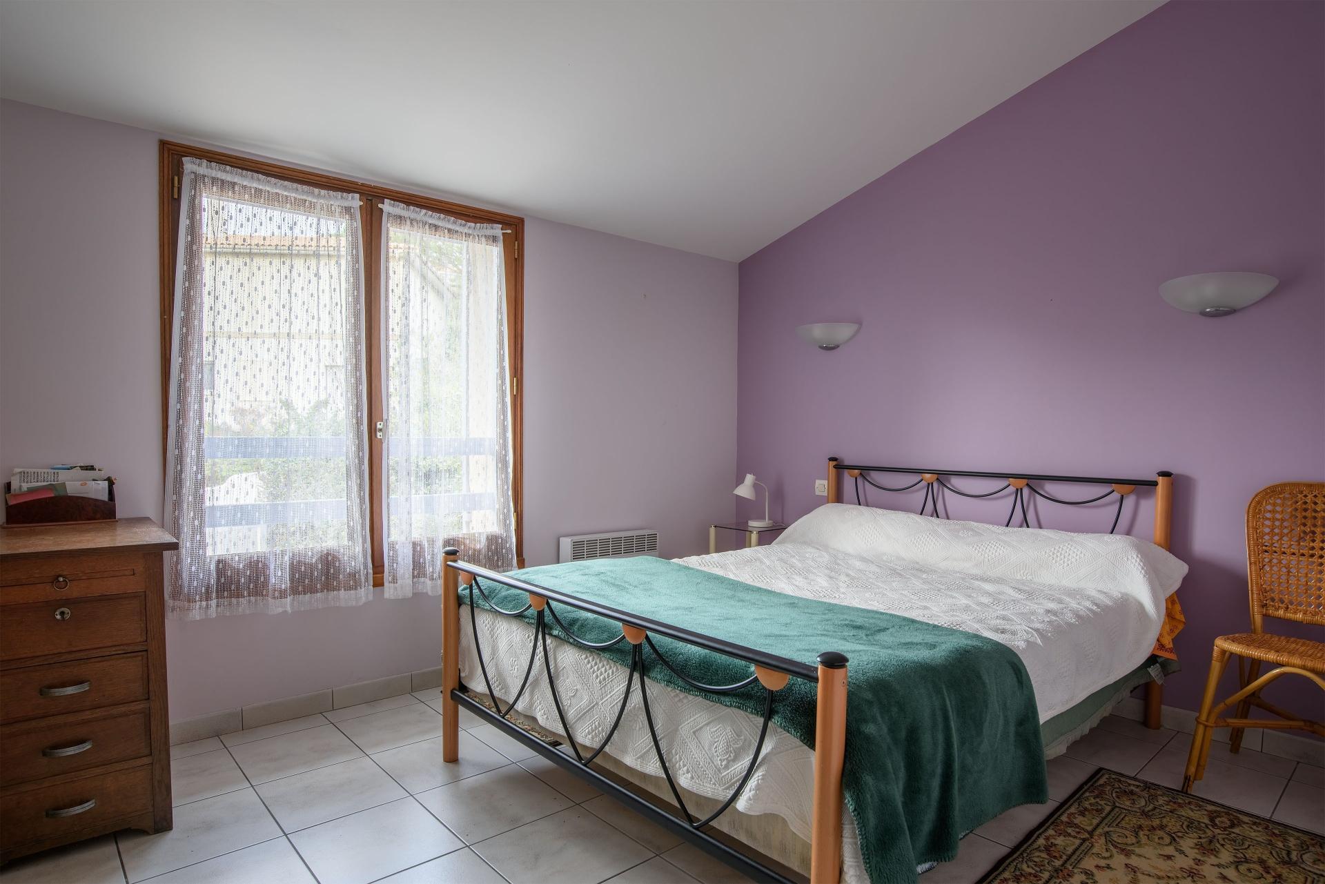 Photo 8 of the listing.