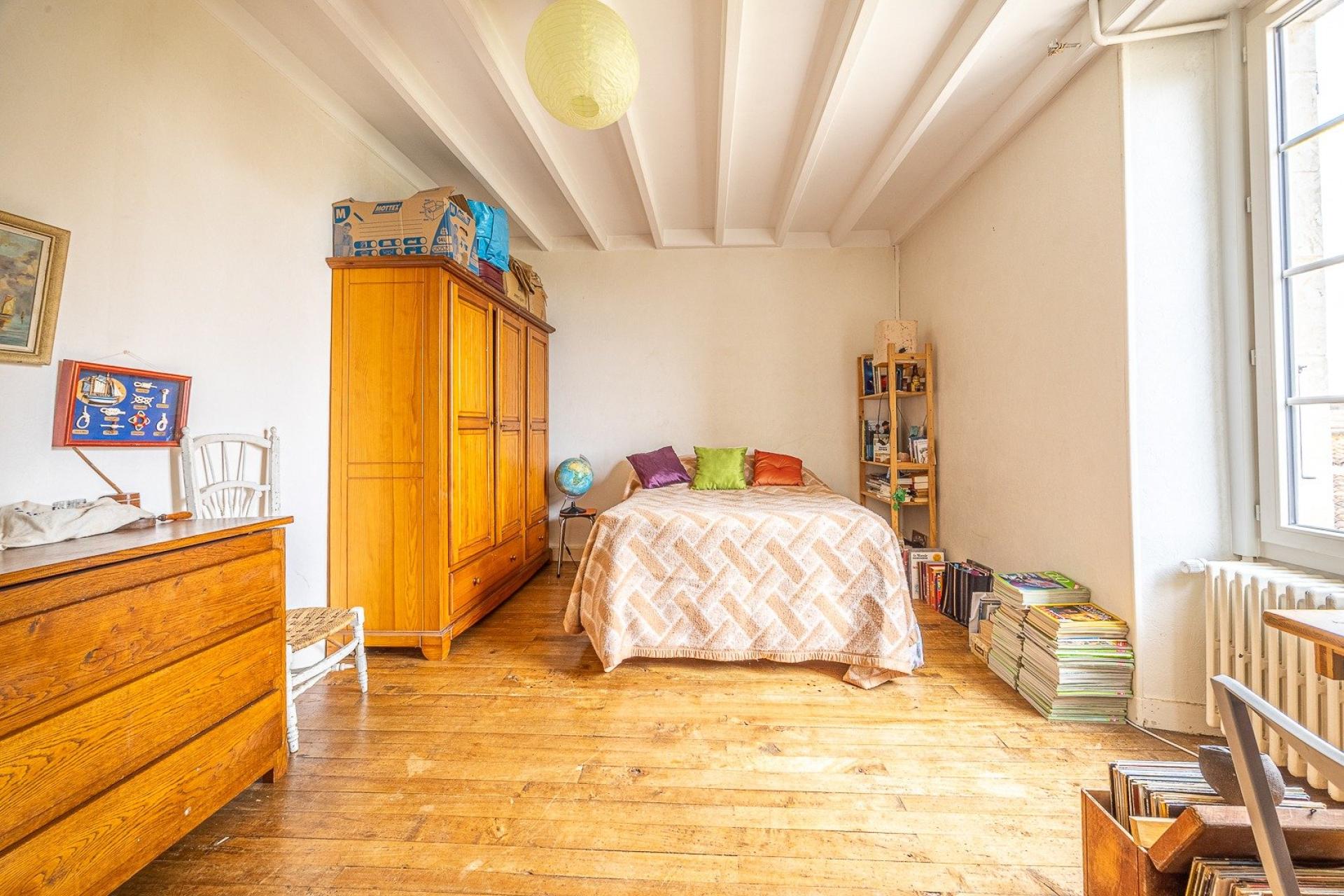 Photo 8 of the listing.