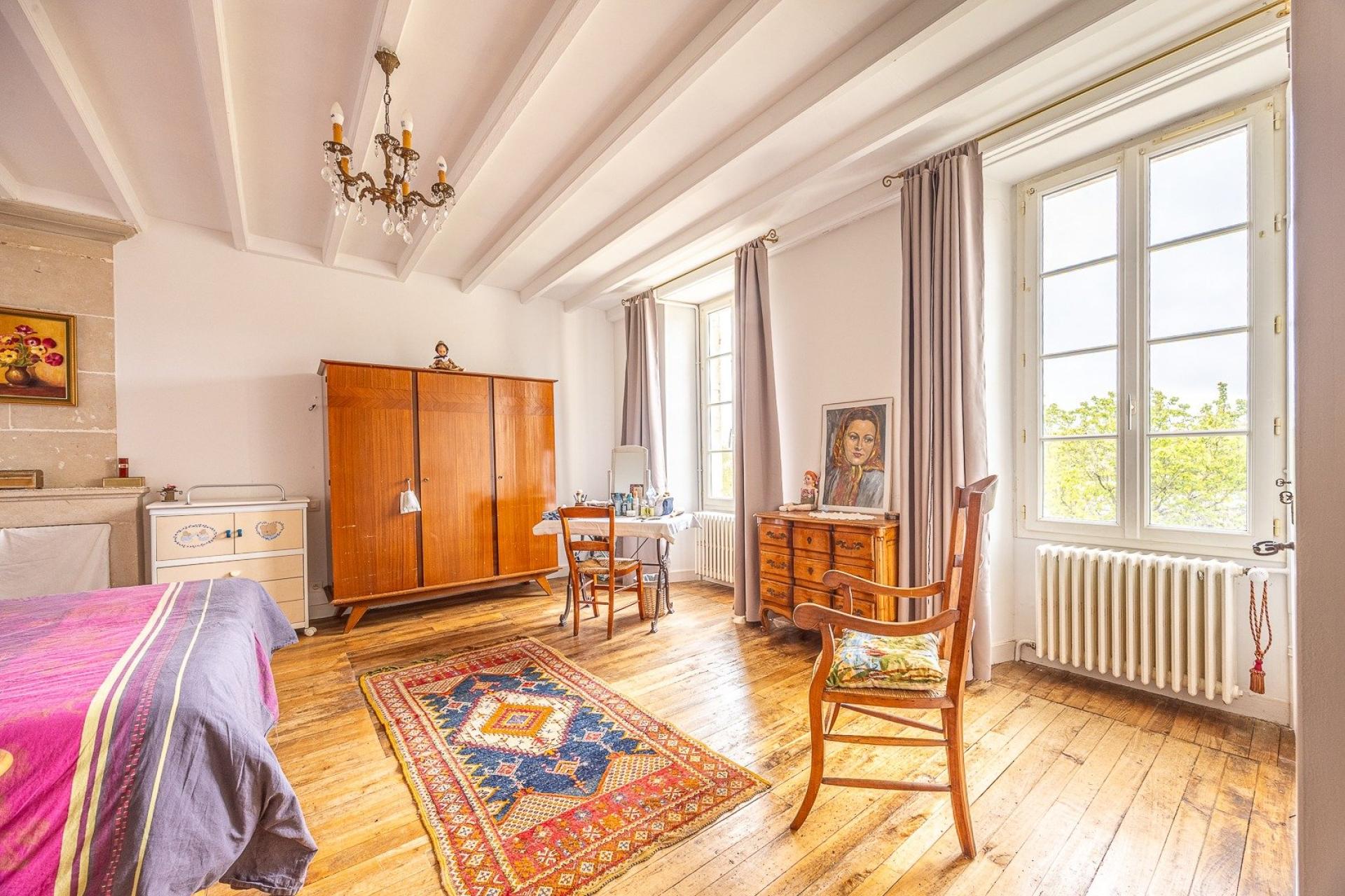 Photo 11 of the listing.