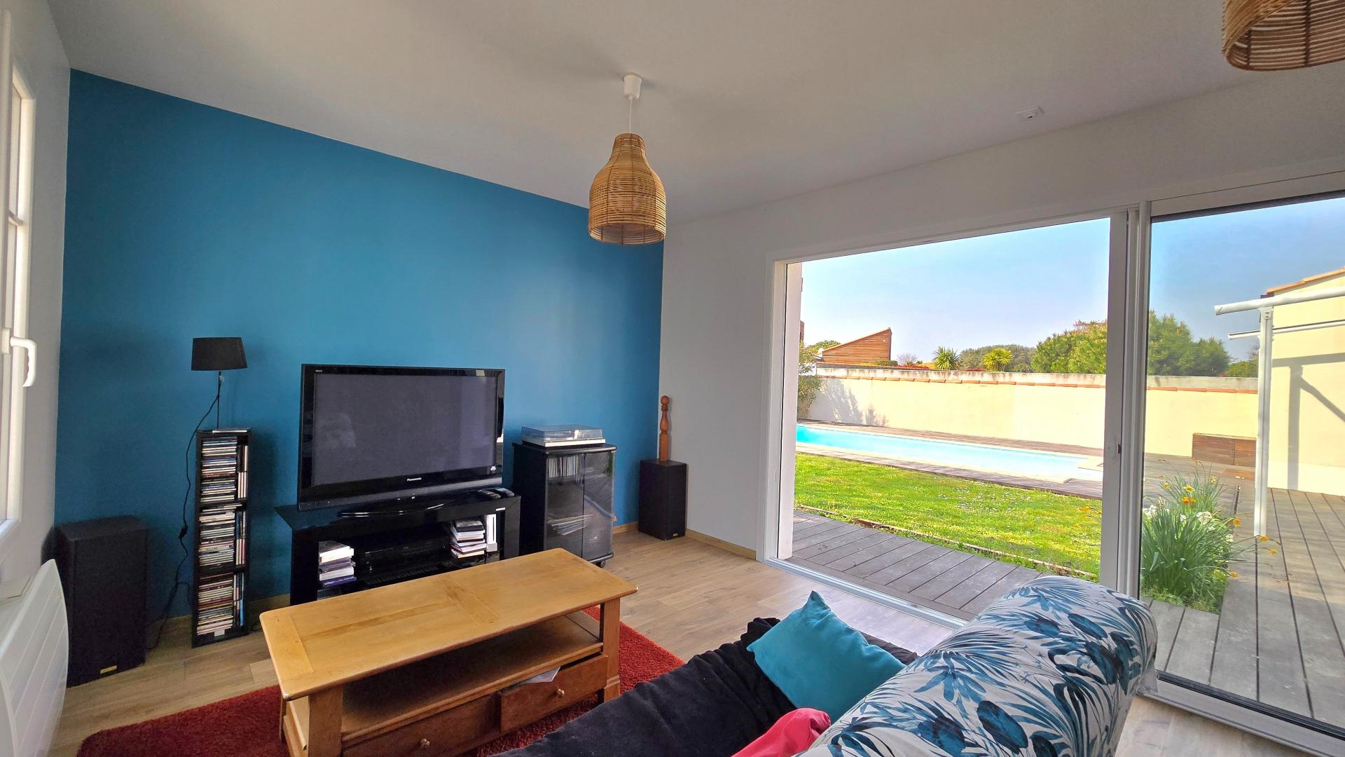 Photo 9 of the listing.