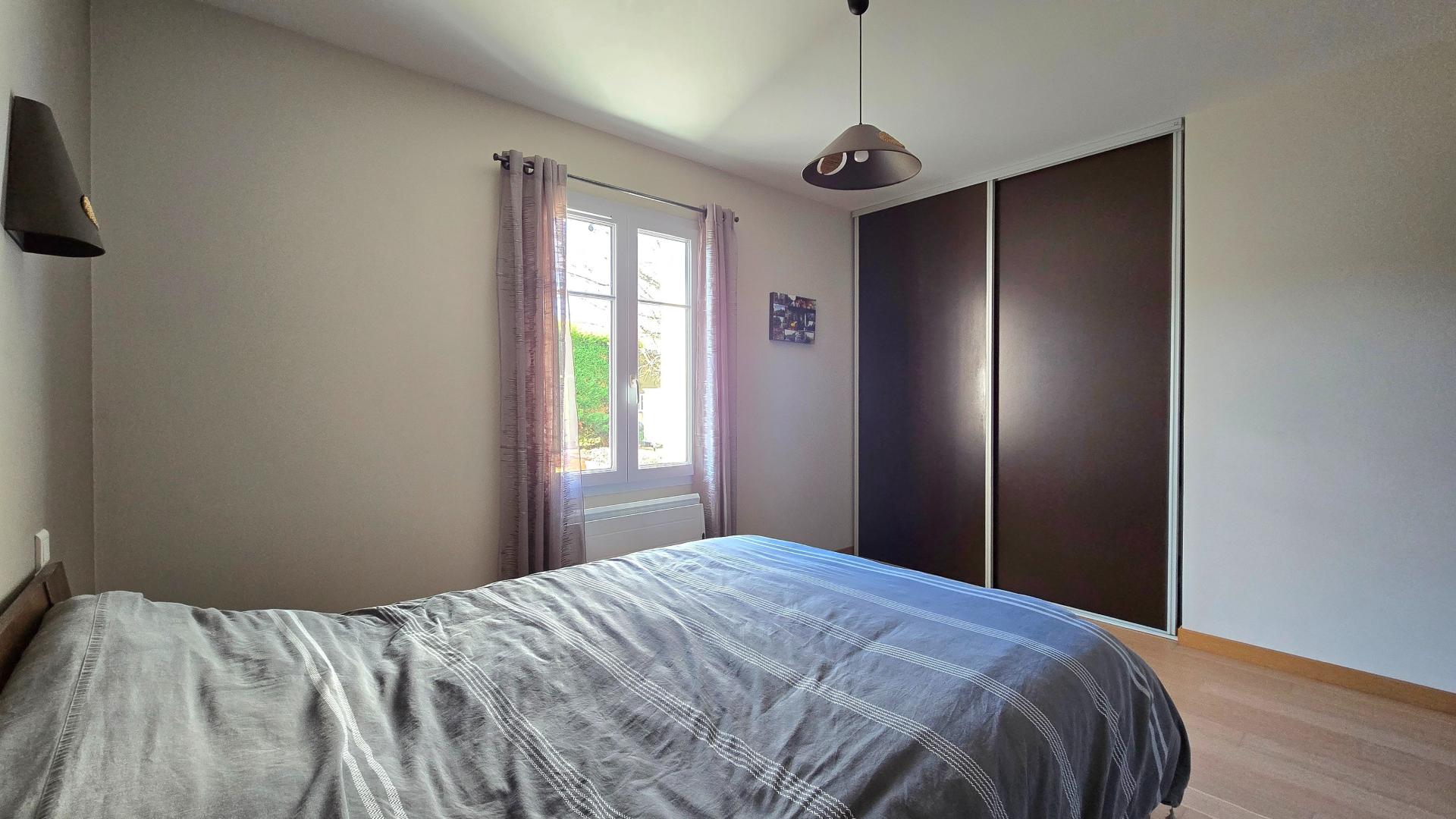 Photo 4 of the listing.