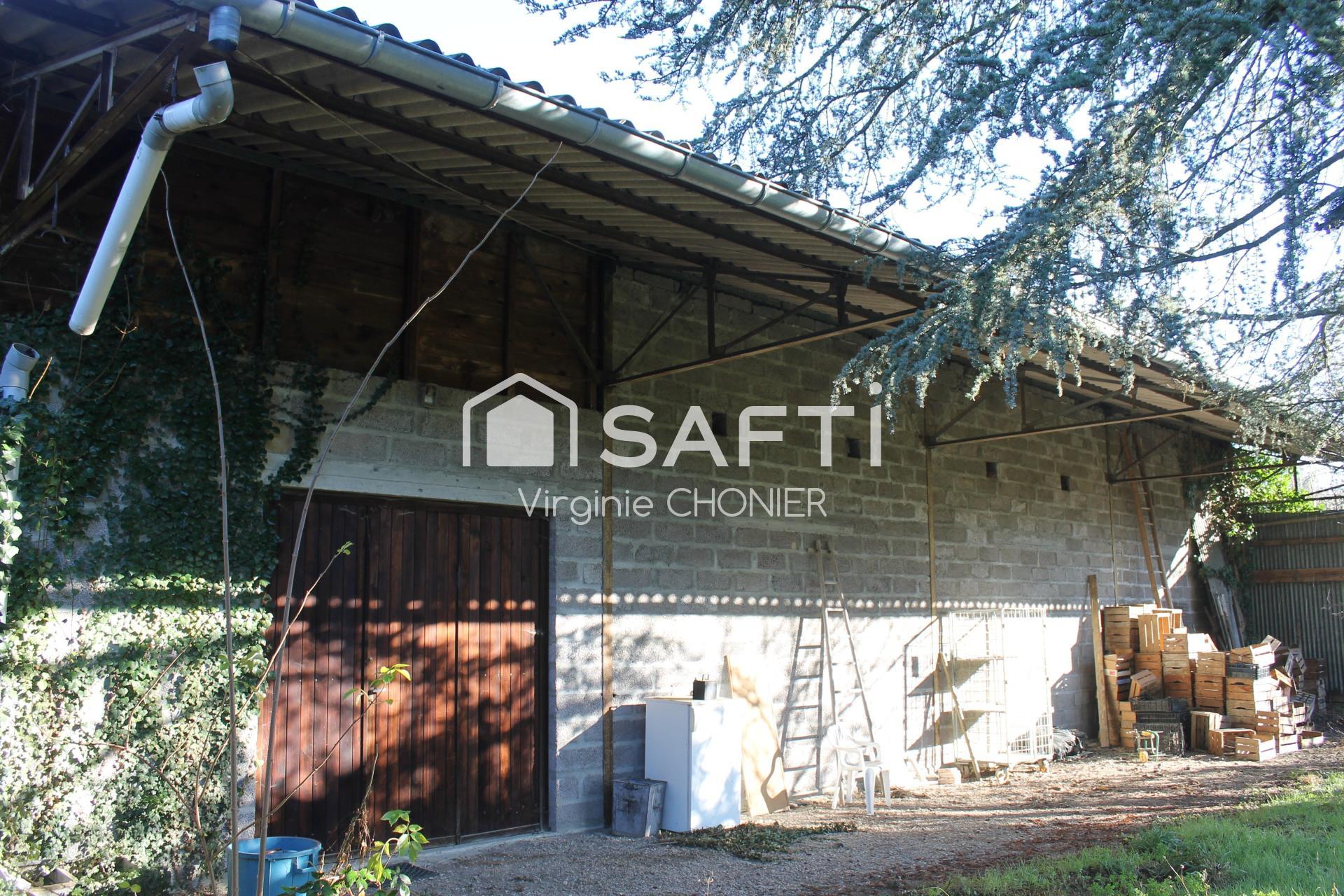 hangar 200m2 au sol sur terrain de 4240m2