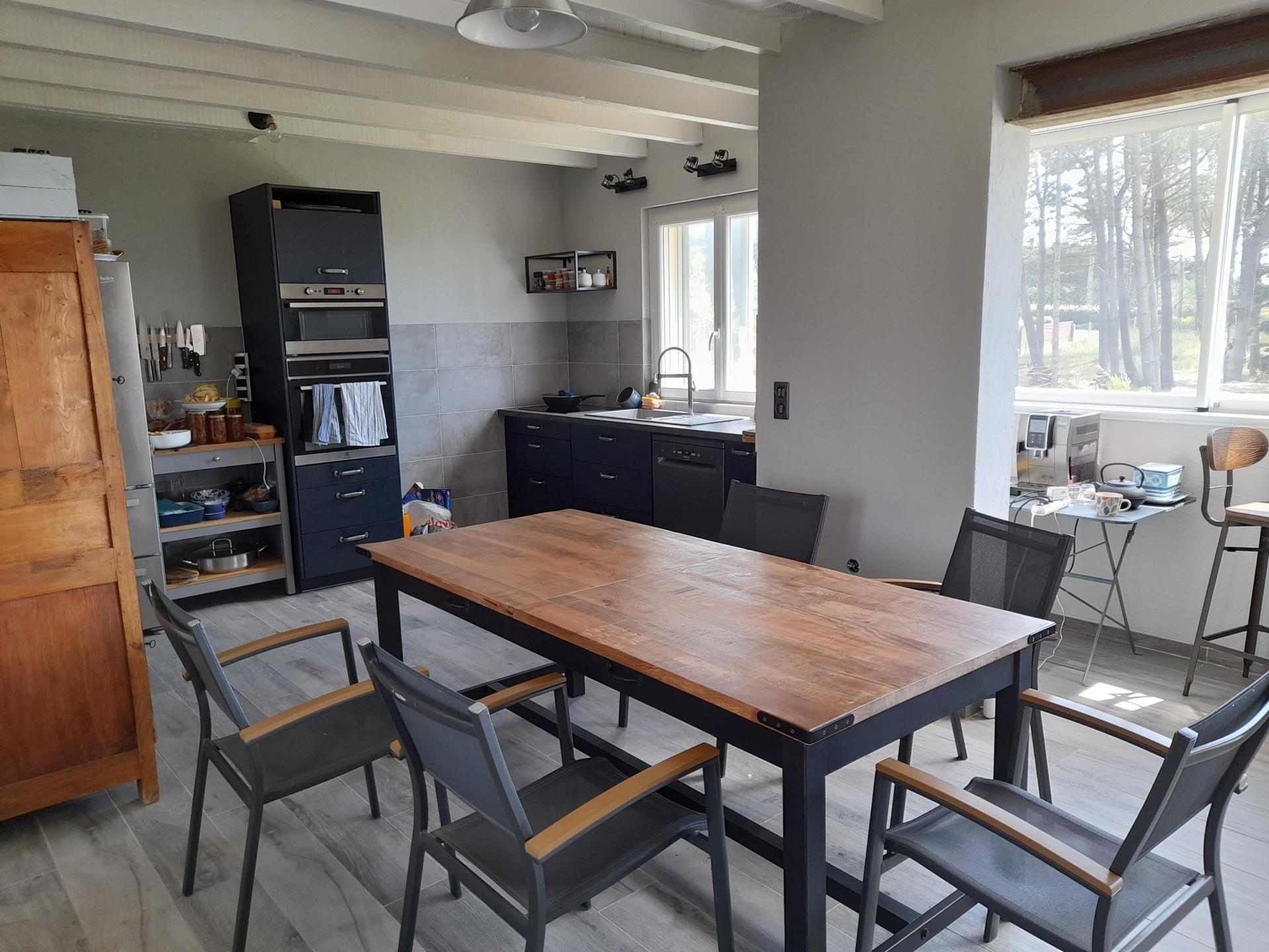 Photo 3 of the listing.