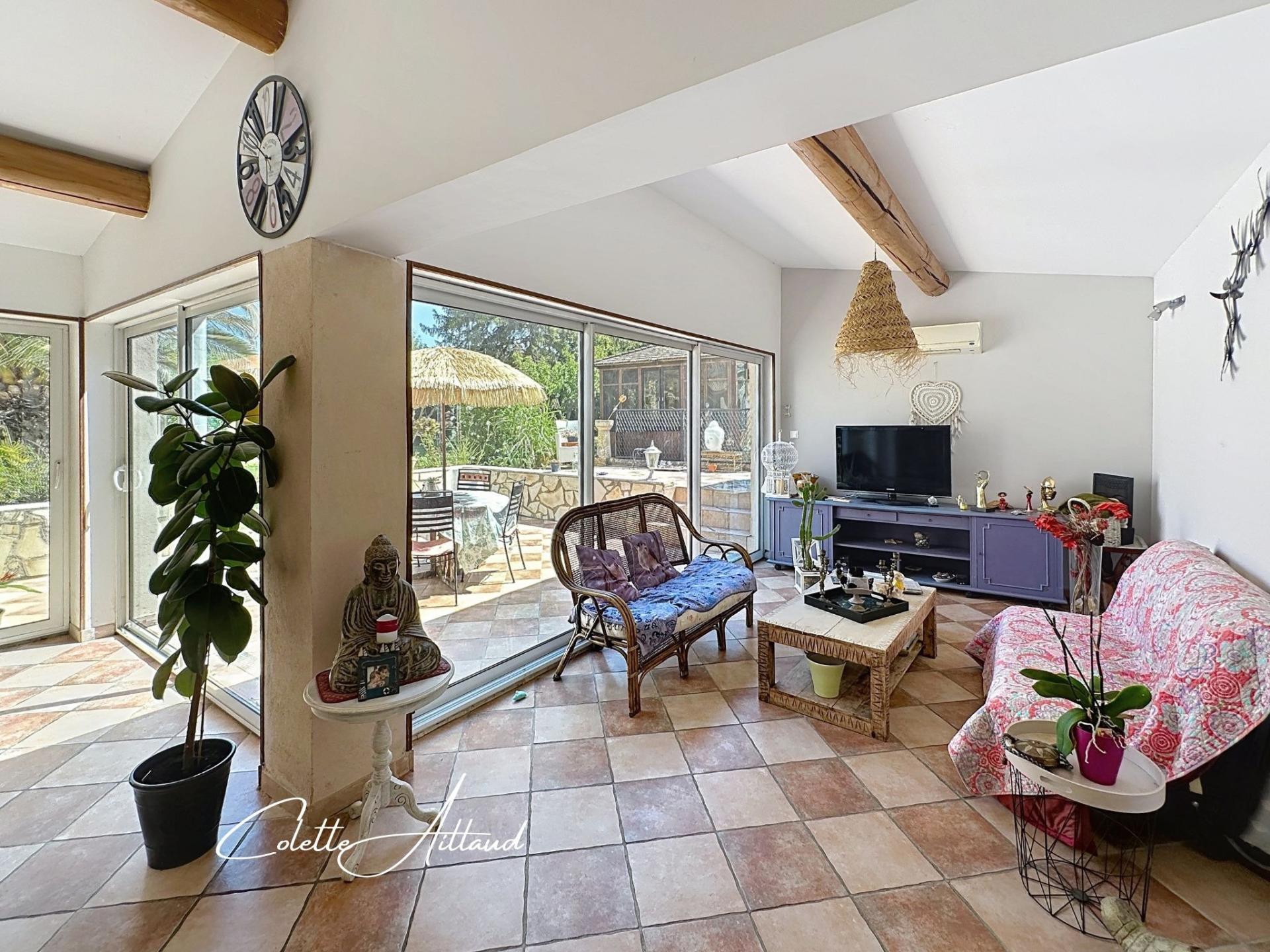 Photo 6 of the listing.