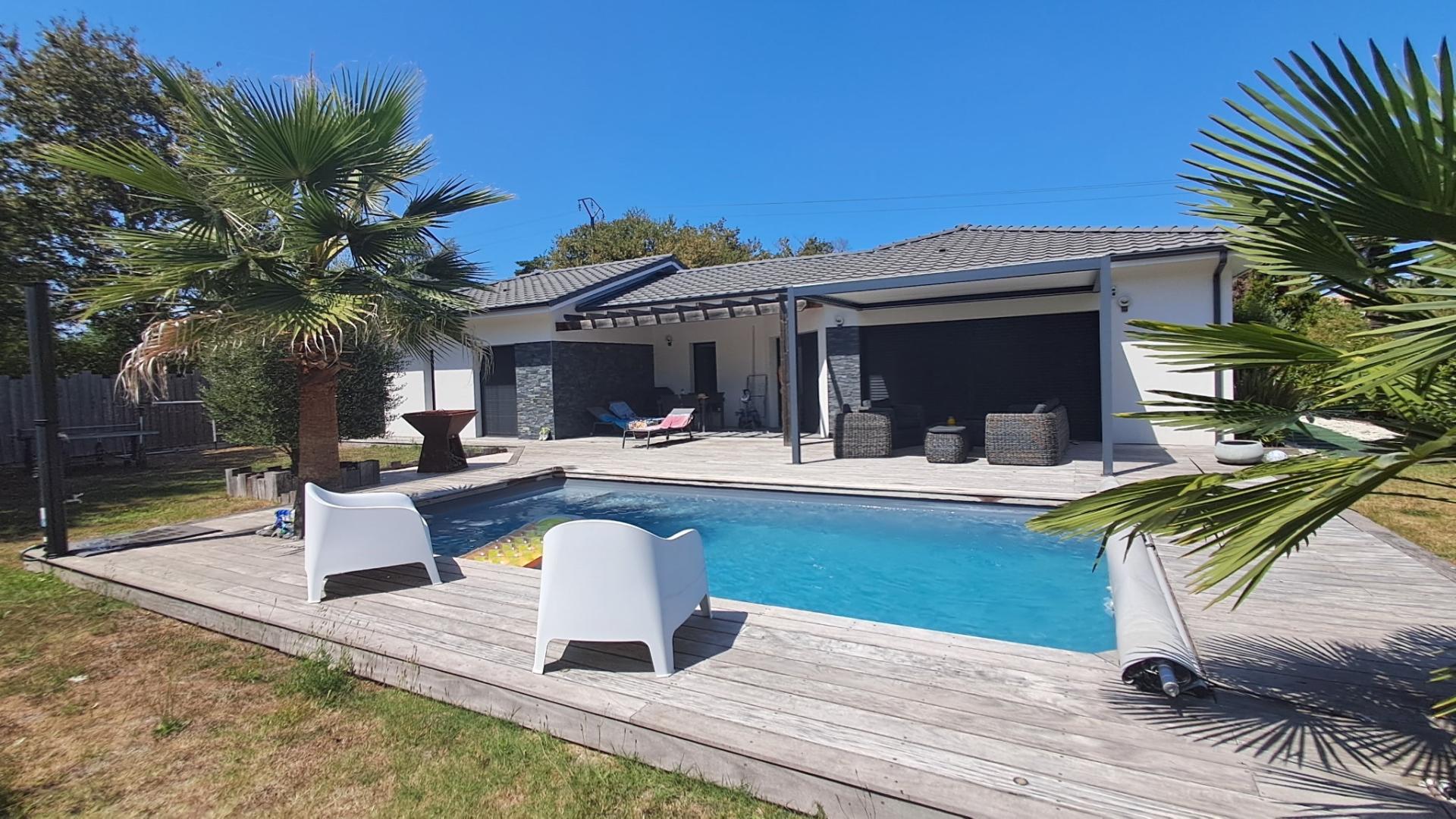 Photo 3 of the listing.