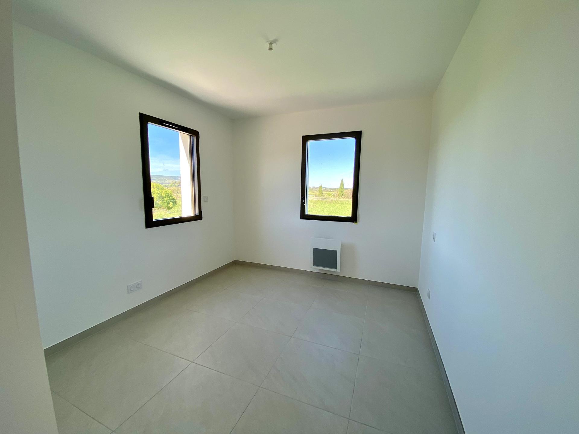 Photo 8 of the listing.