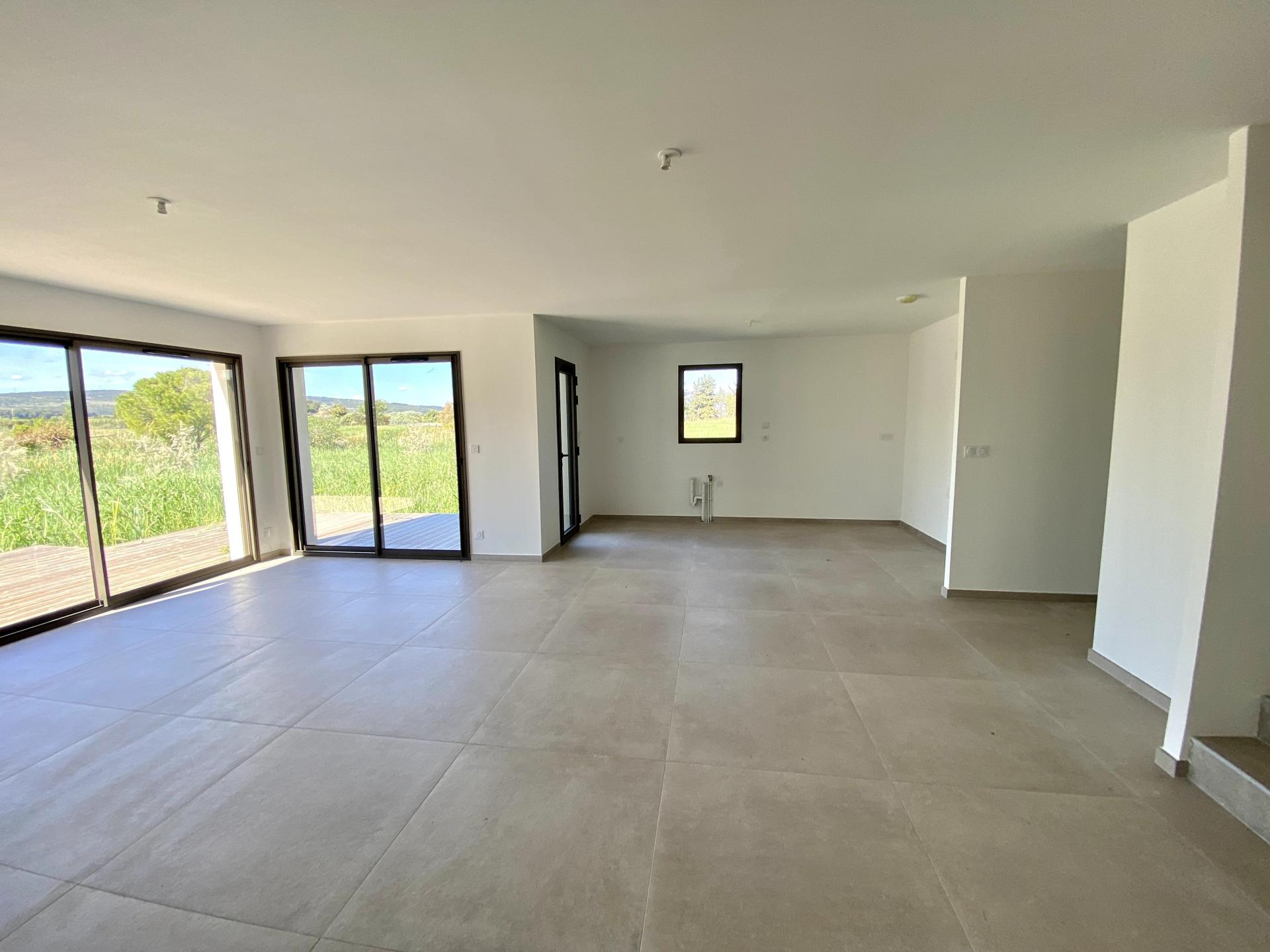 Photo 5 of the listing.