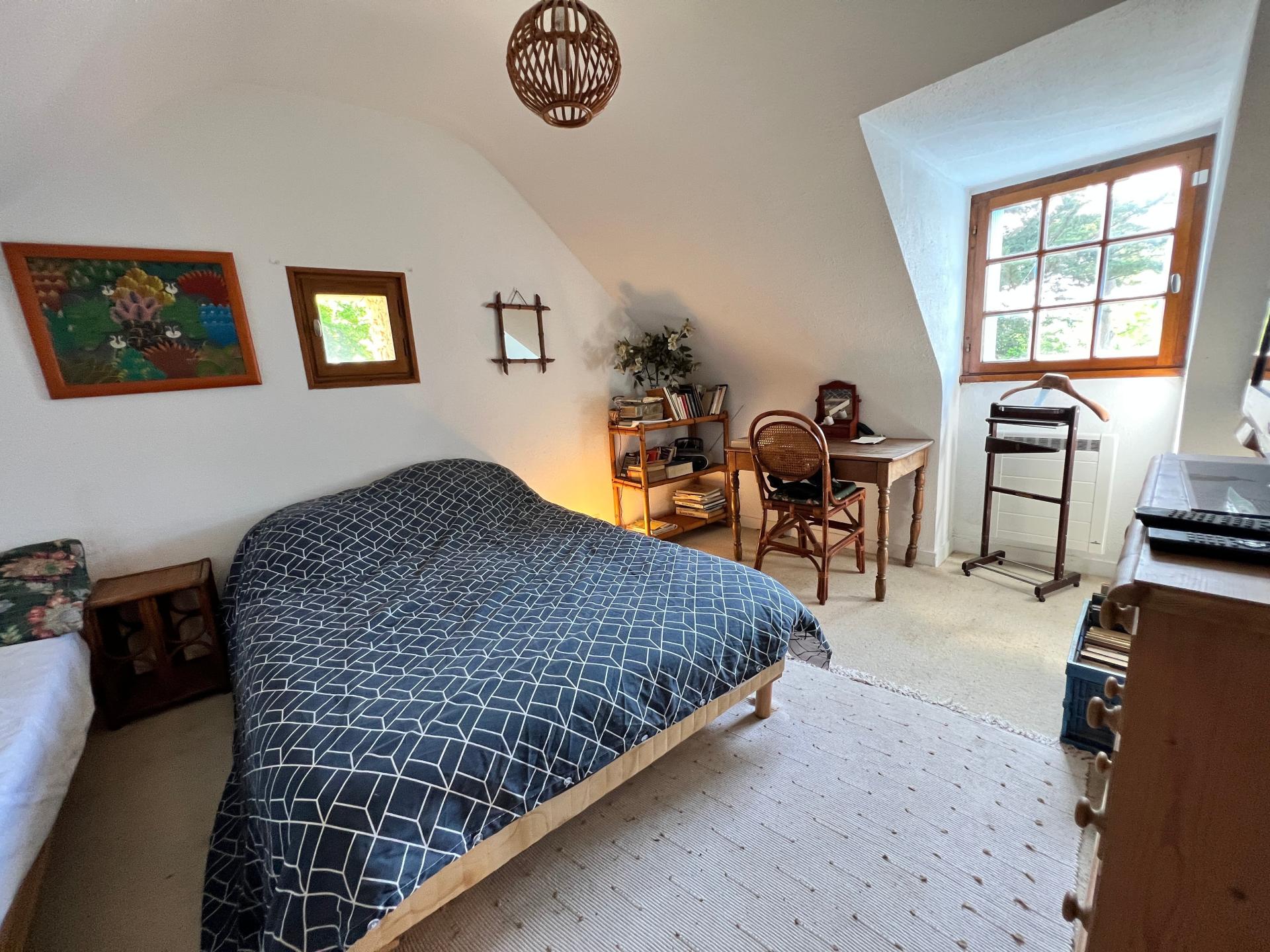 Photo 4 of the listing.