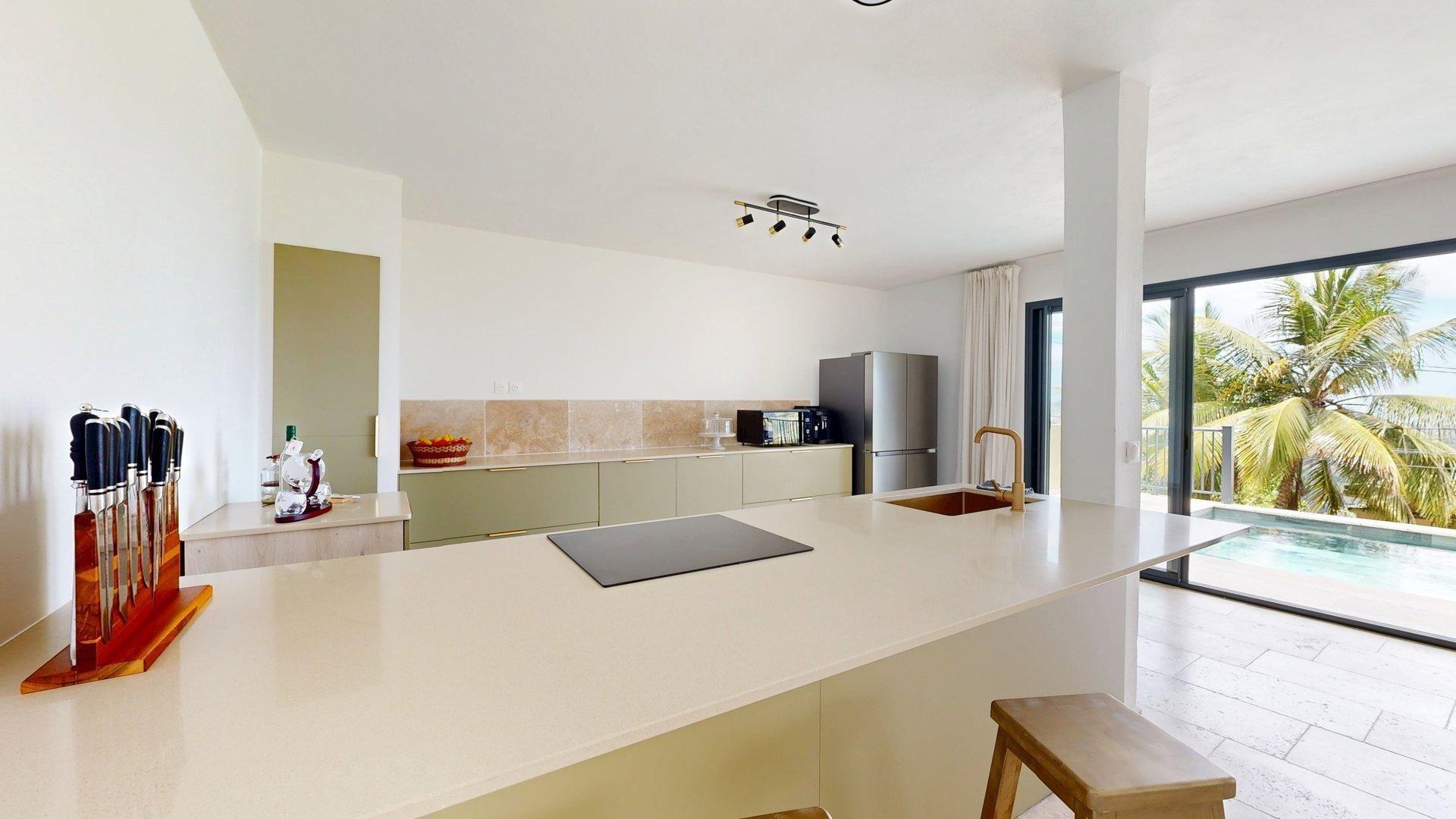 Photo 7 of the listing.