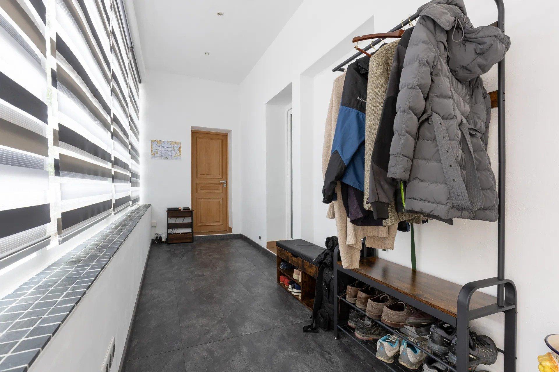 Photo 8 of the listing.