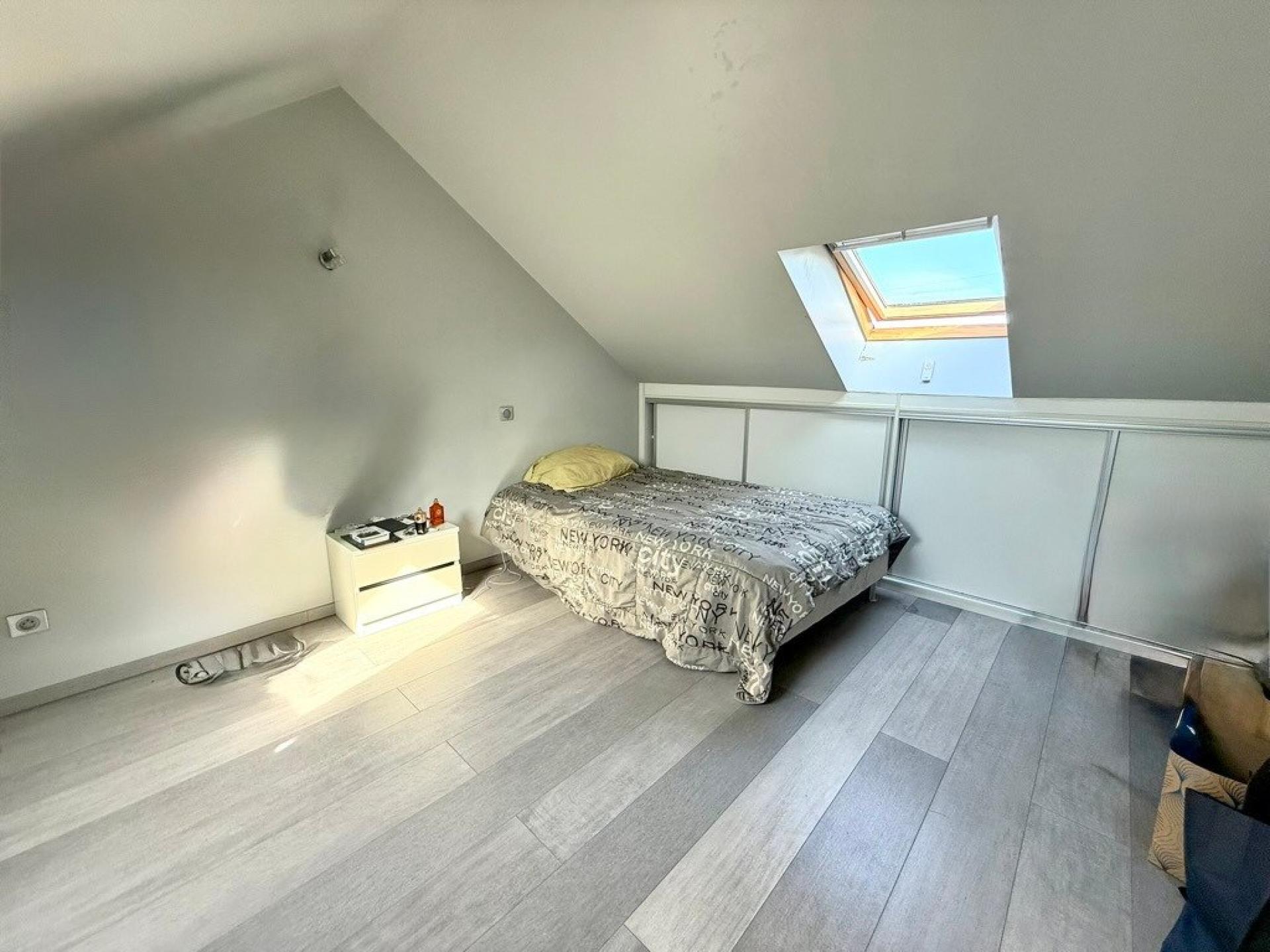 Photo 10 of the listing.