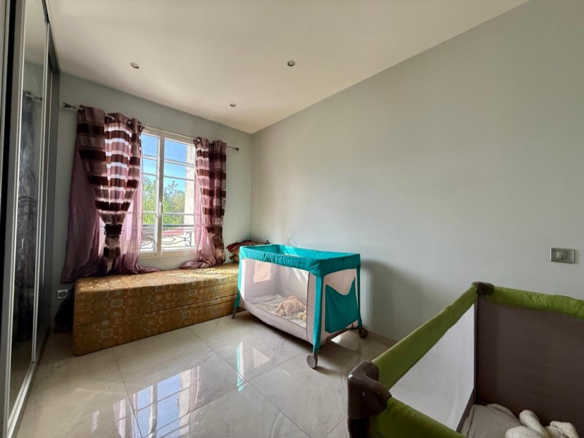 Photo 7 of the listing.