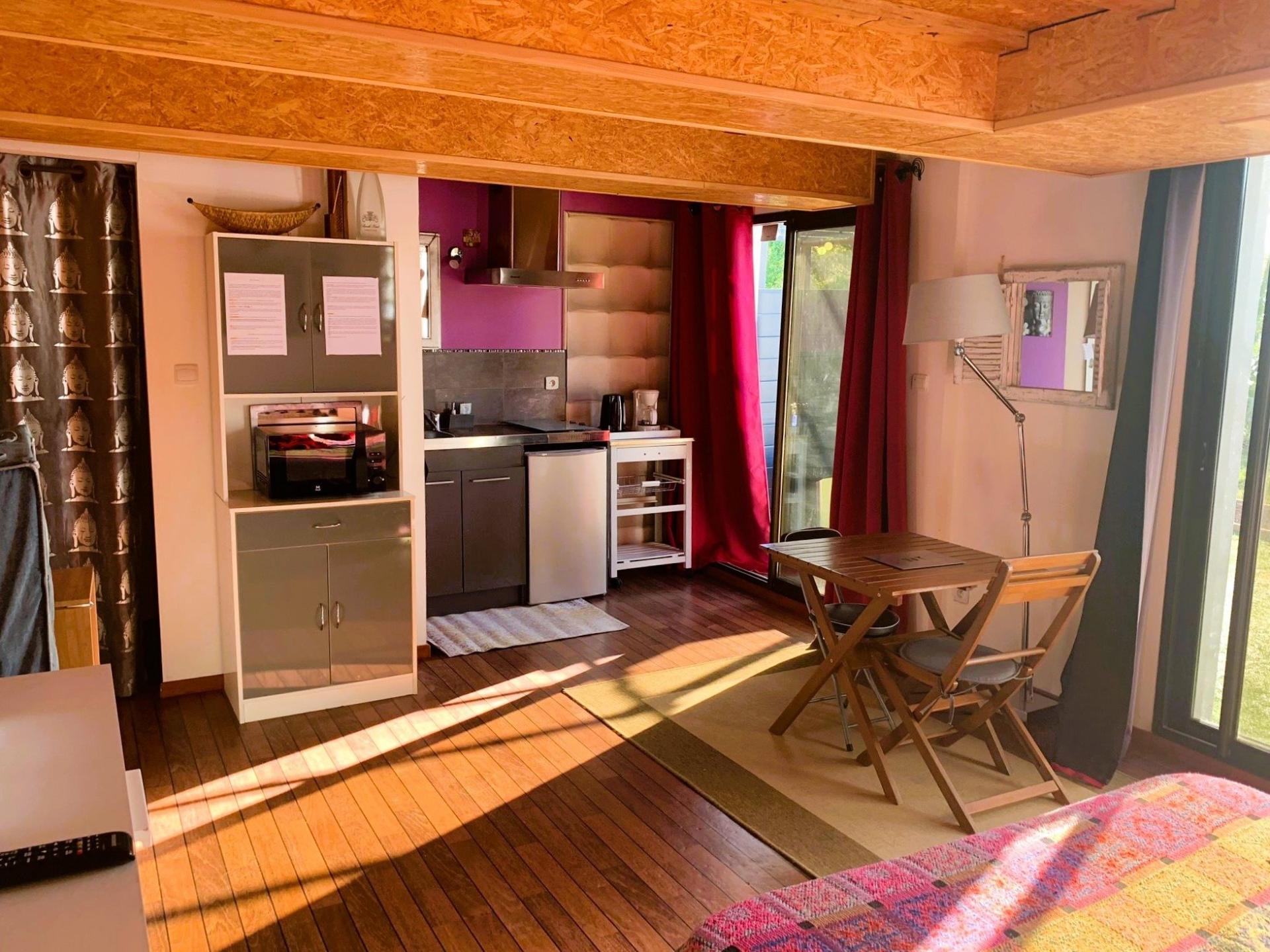 Photo 6 of the listing.