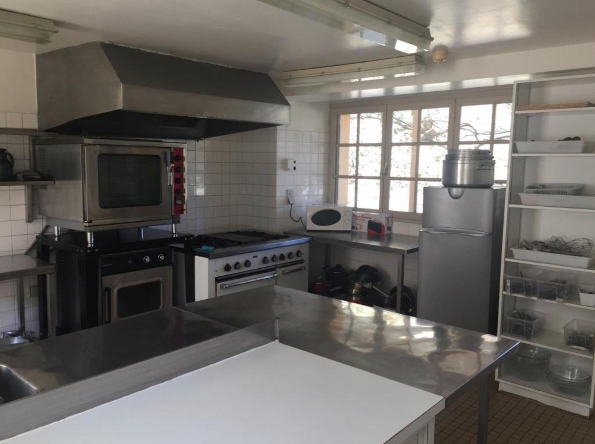 Photo 5 of the listing.