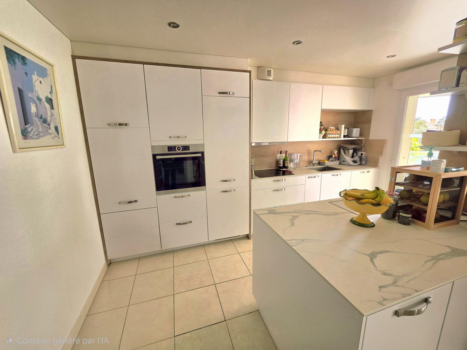 Photo 7 of the listing.