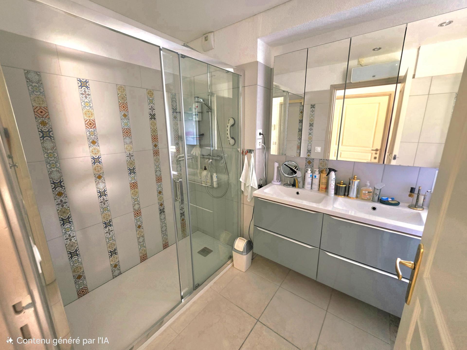 Photo 11 of the listing.