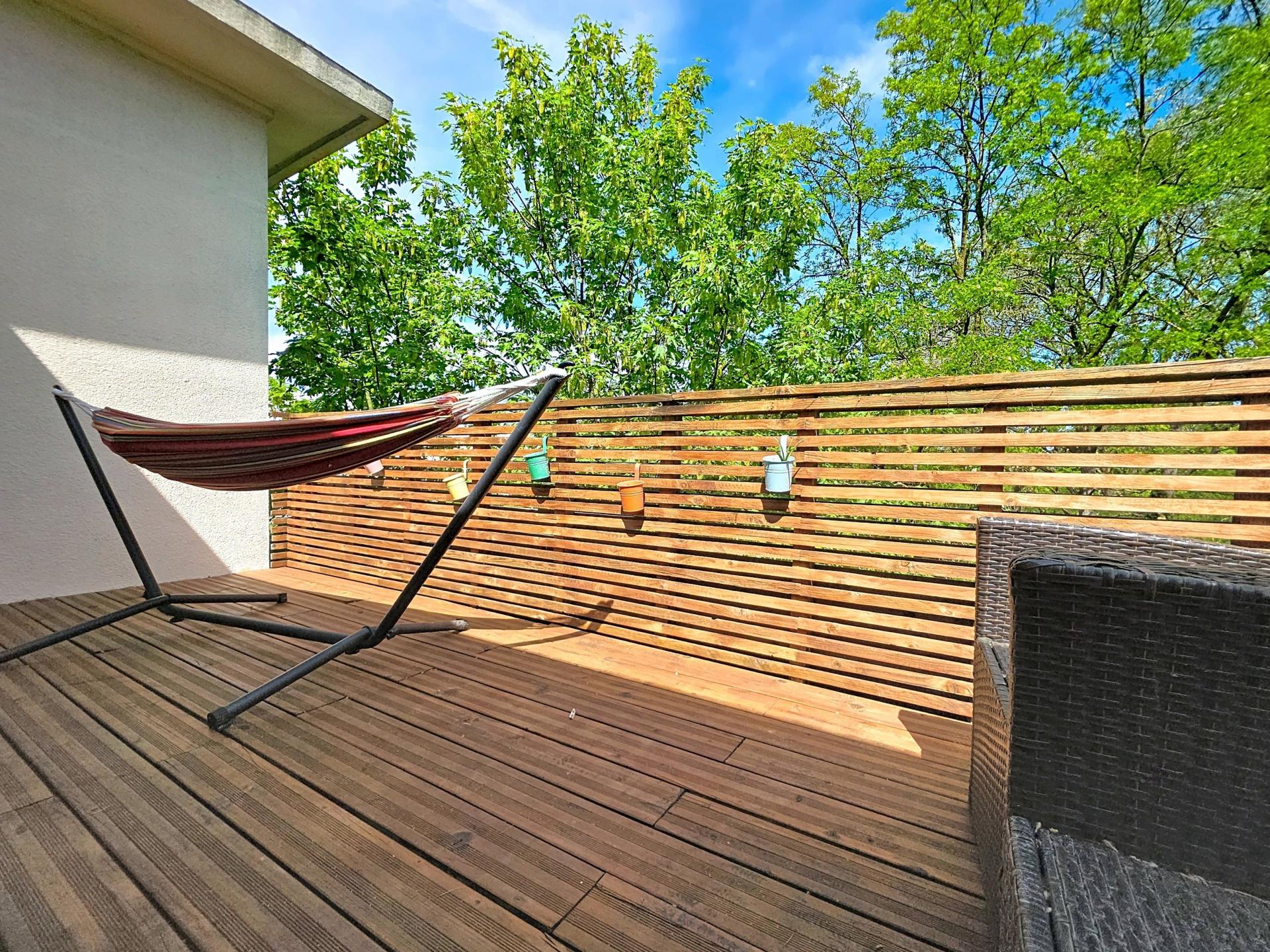 Photo 7 of the listing.
