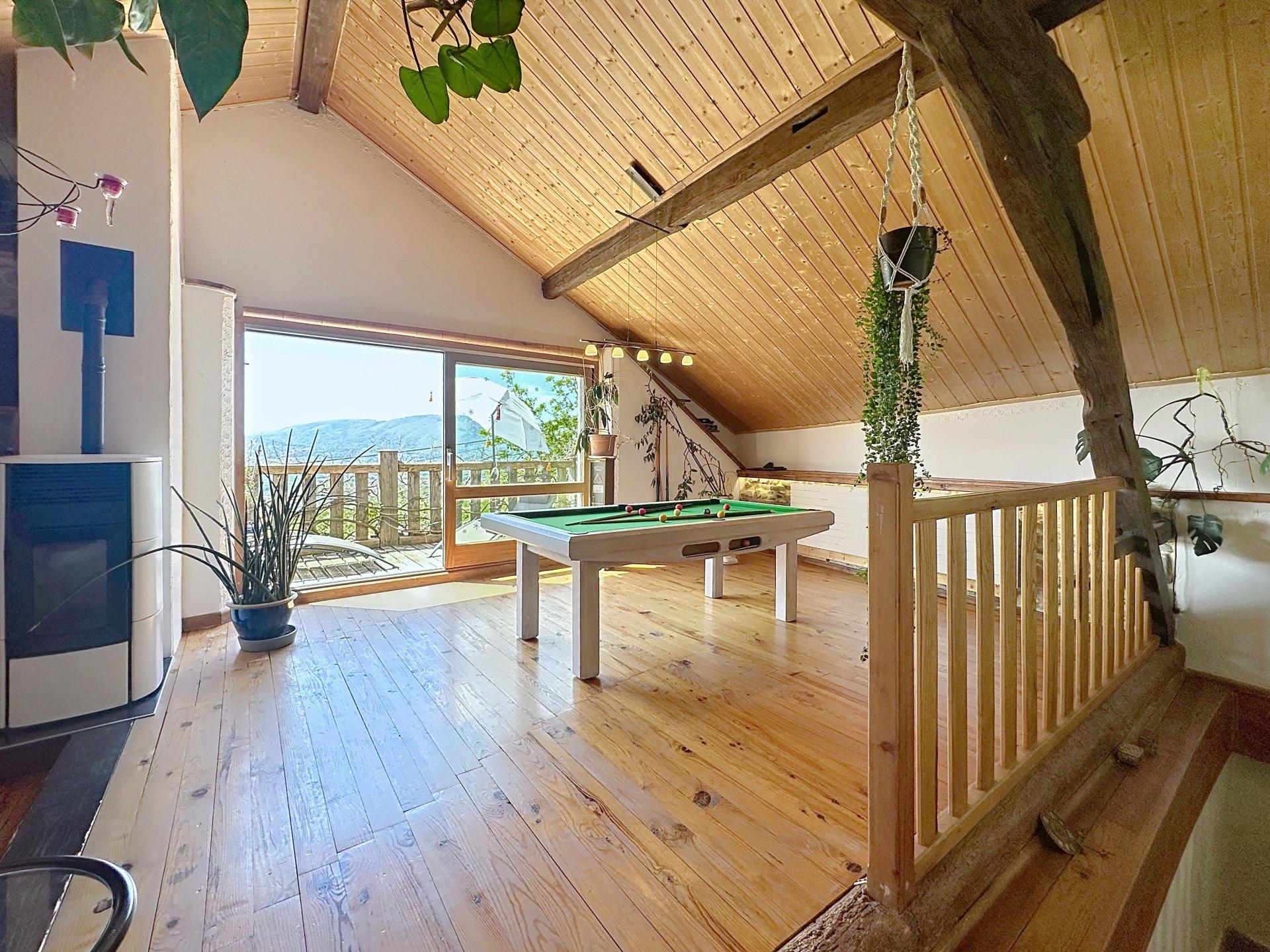 Photo 16 of the listing.