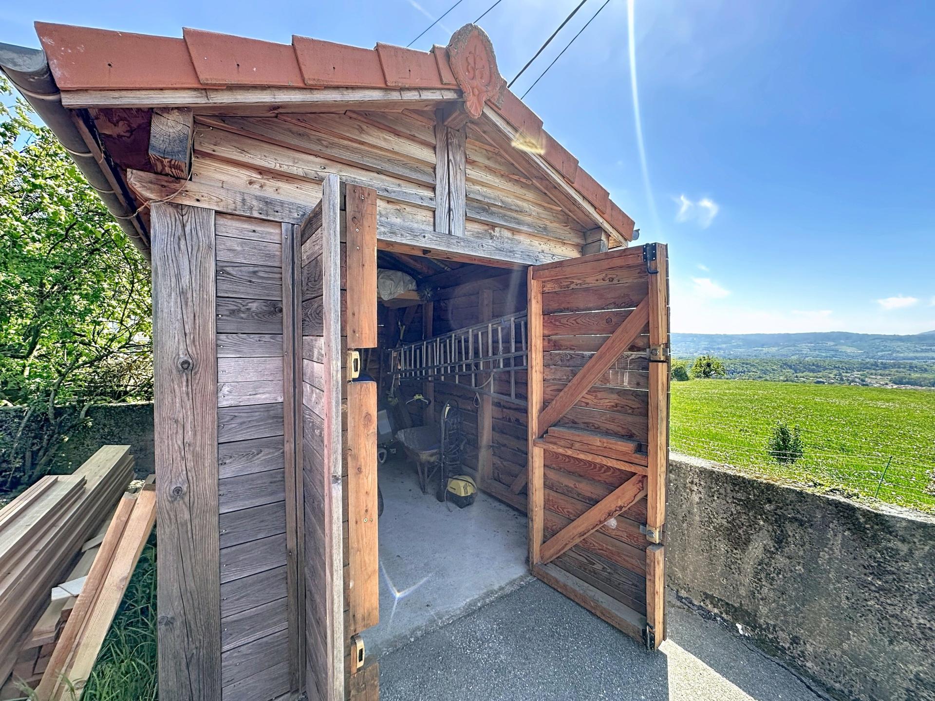 Photo 25 of the listing.