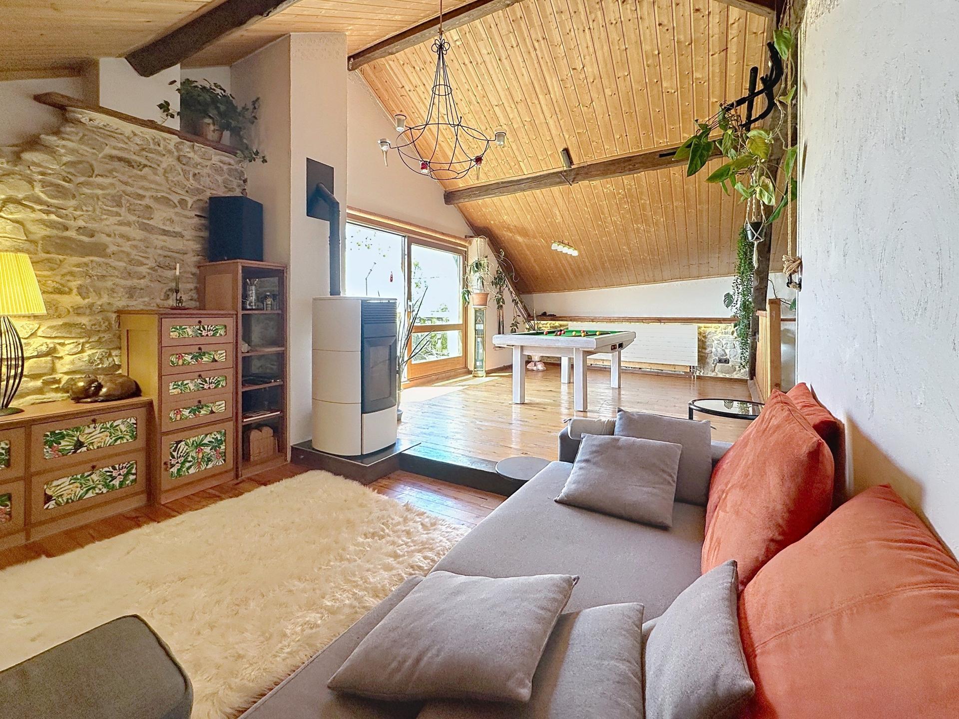 Photo 17 of the listing.