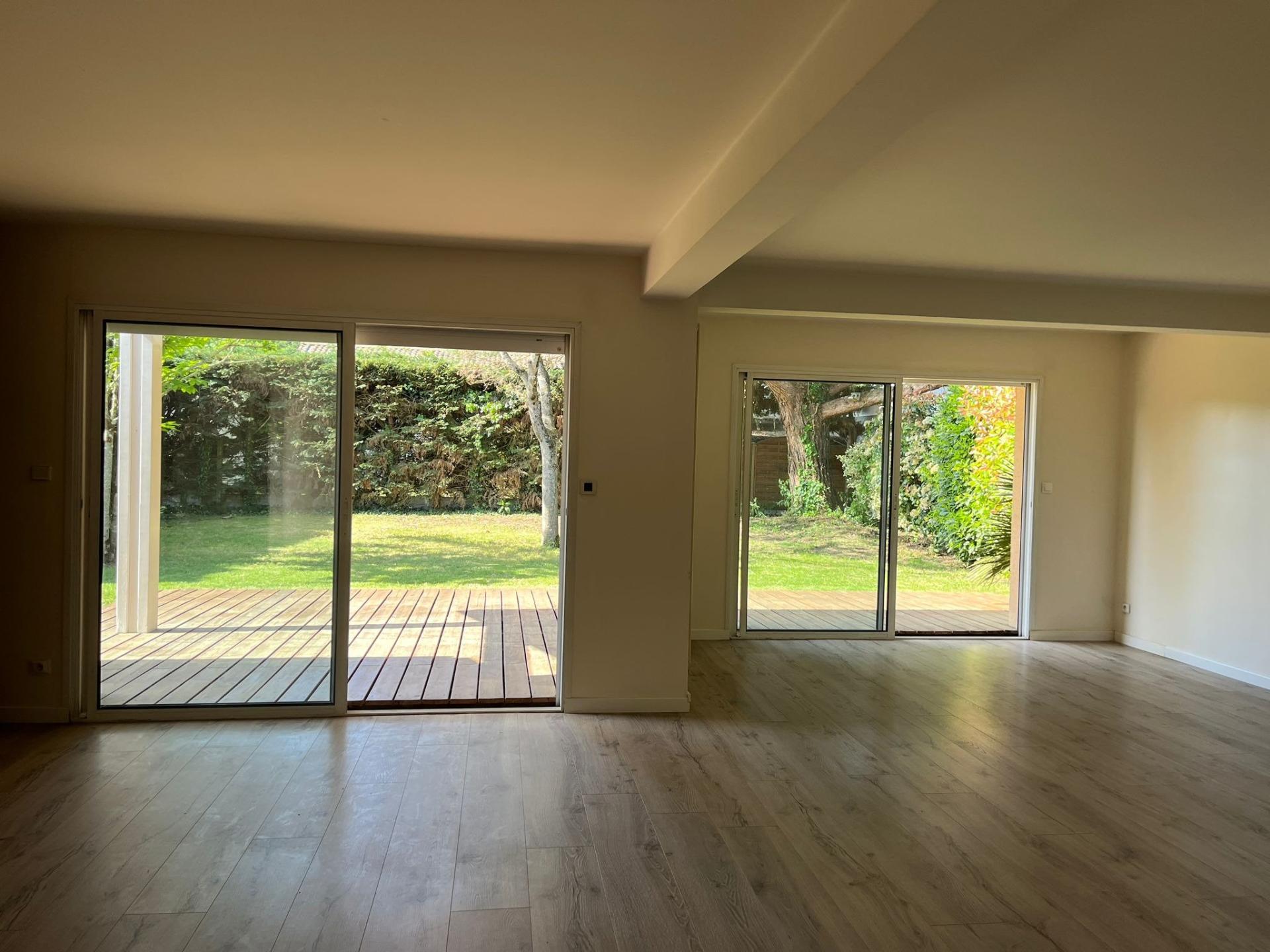 Photo 3 of the listing.