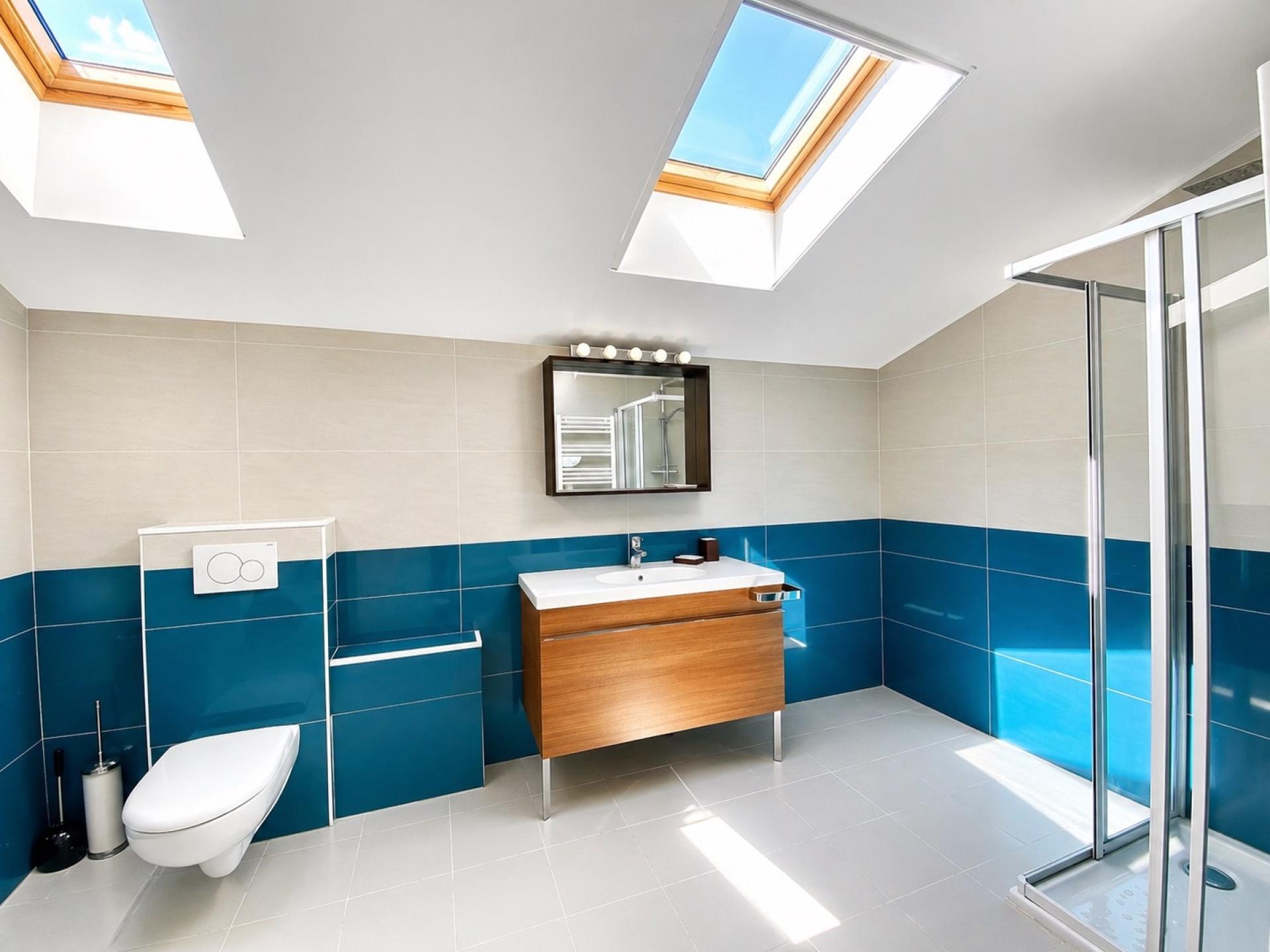 Photo 9 of the listing.